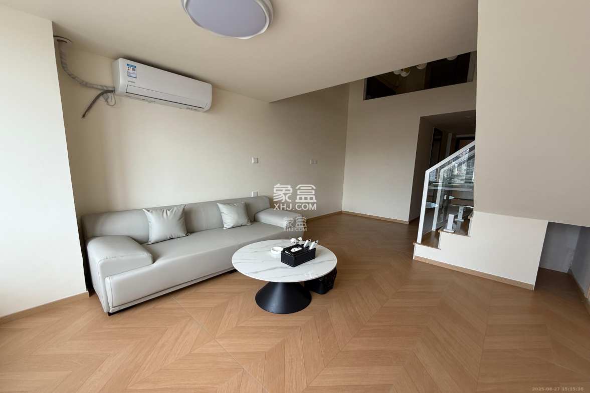 建发养云  1室1厅1卫    2600.0元/月 建发养云  1室1厅1卫    2600.0元/月室内图