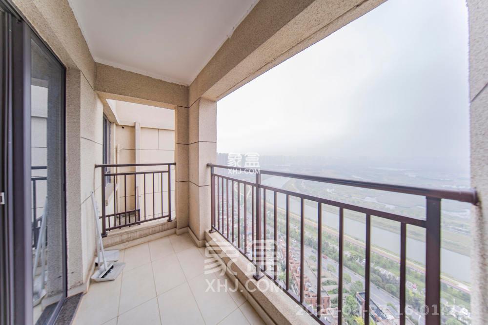 中海国际五期  3室2厅2卫    2100.0元/月 中海国际五期  3室2厅2卫    2100.0元/月室内图