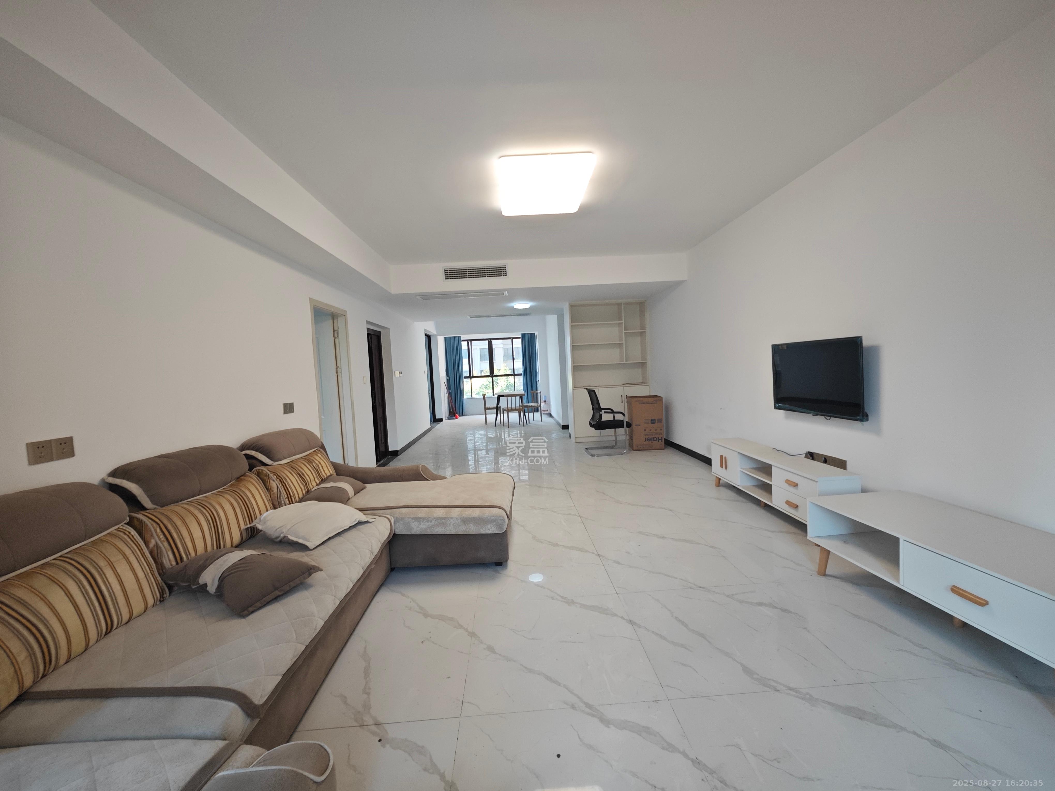 湘水郡(兴旺小爱同学)  4室2厅2卫    3200.0元/月 湘水郡(兴旺小爱同学)  4室2厅2卫    3200.0元/月