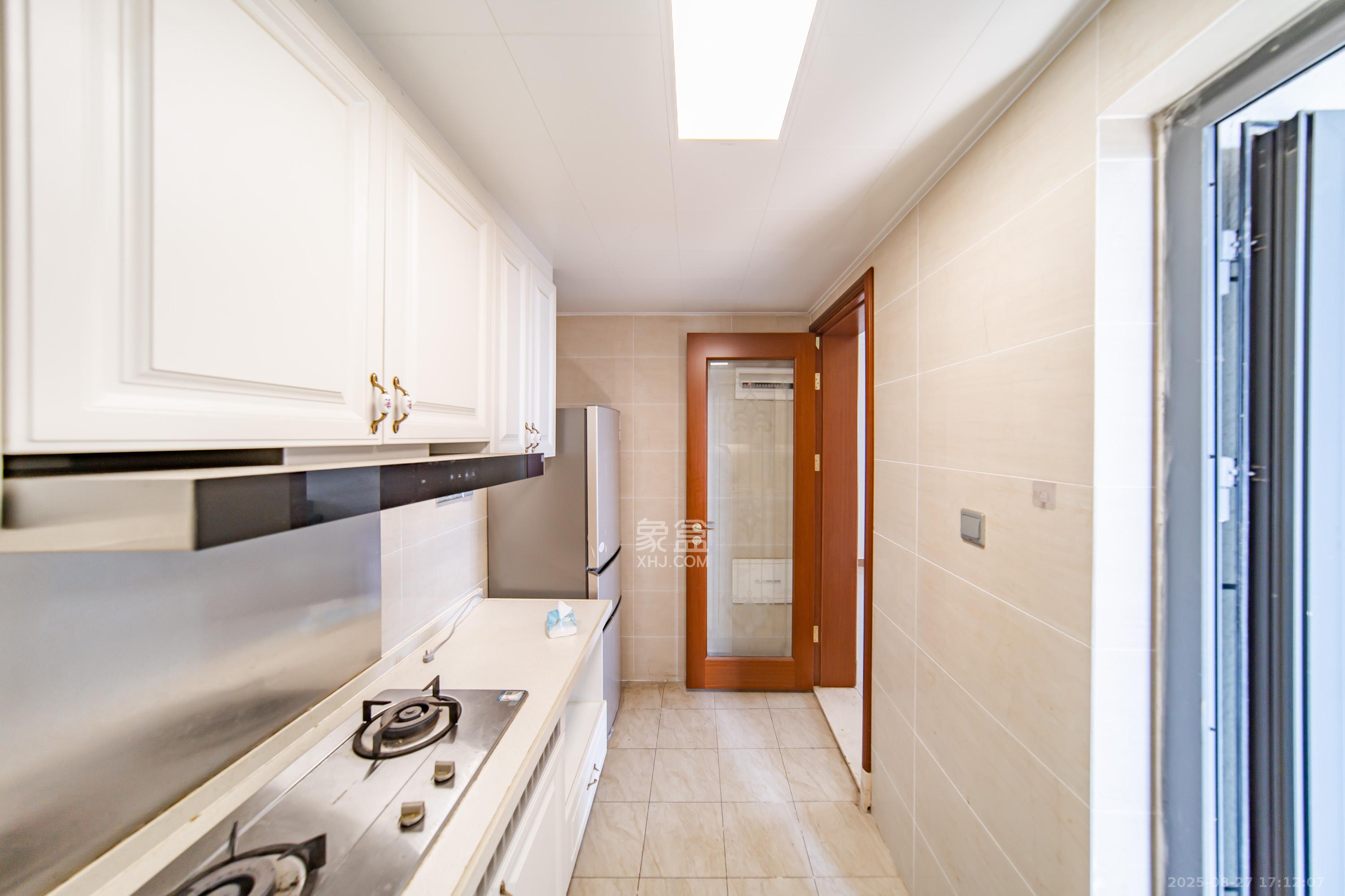 恒大文化旅游城A区  1室0厅0卫    80.0万 恒大文化旅游城A区  1室0厅0卫    80.0万厨房