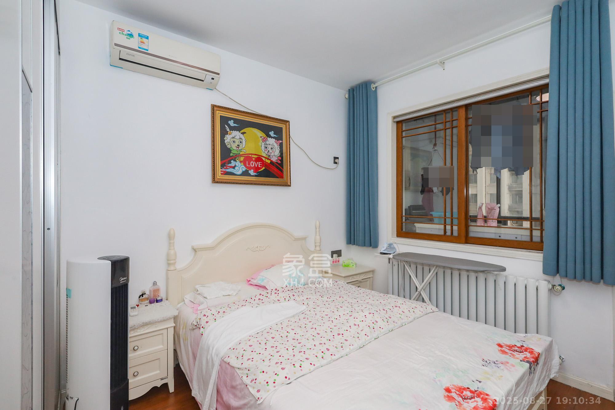 旭辉藏郡（藏郡、旭湘华府)  3室2厅2卫    218.0万卧室