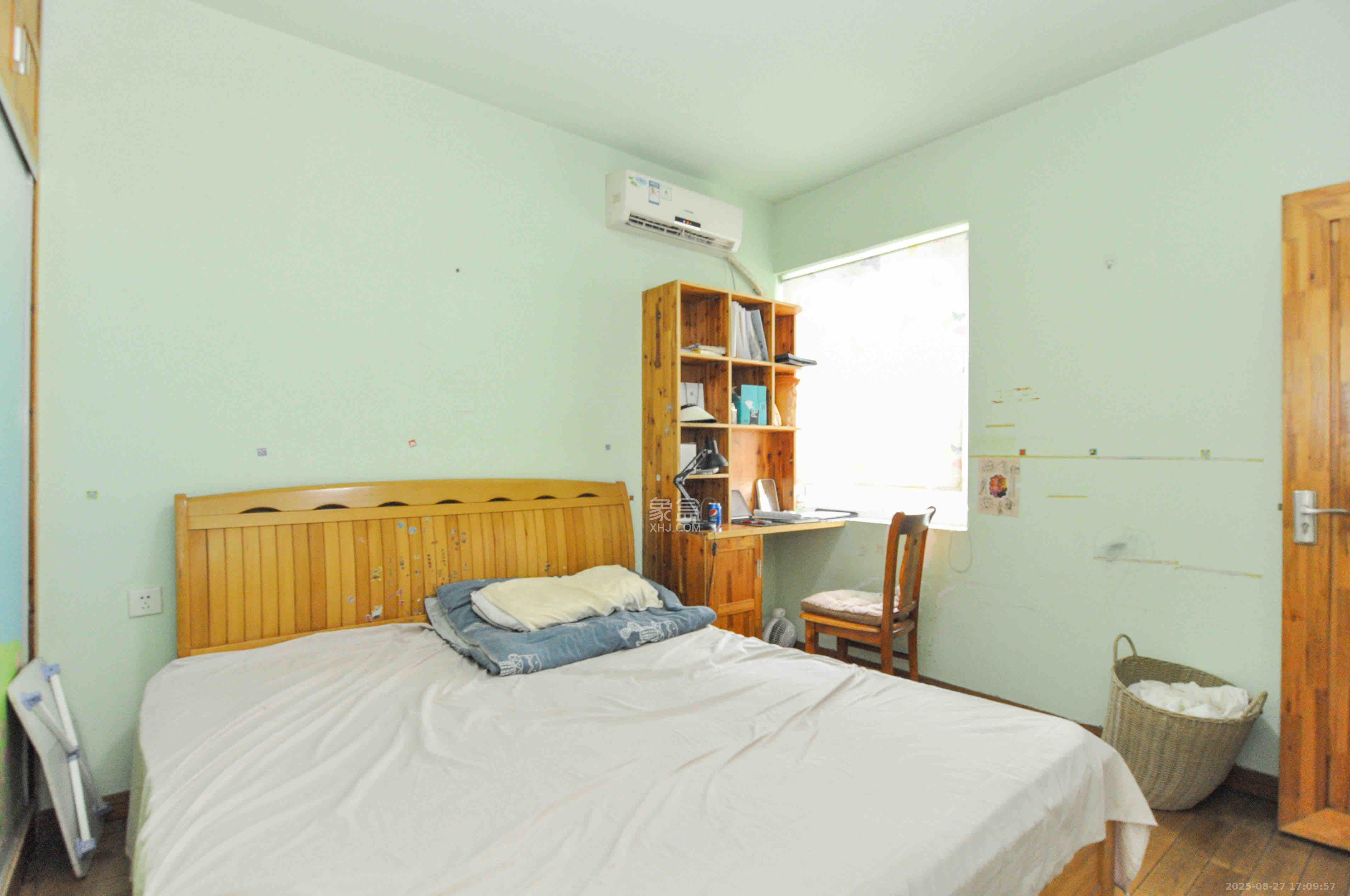 嘉逸名庭  2室2厅1卫    2400.0元/月 嘉逸名庭  2室2厅1卫    2400.0元/月室内图