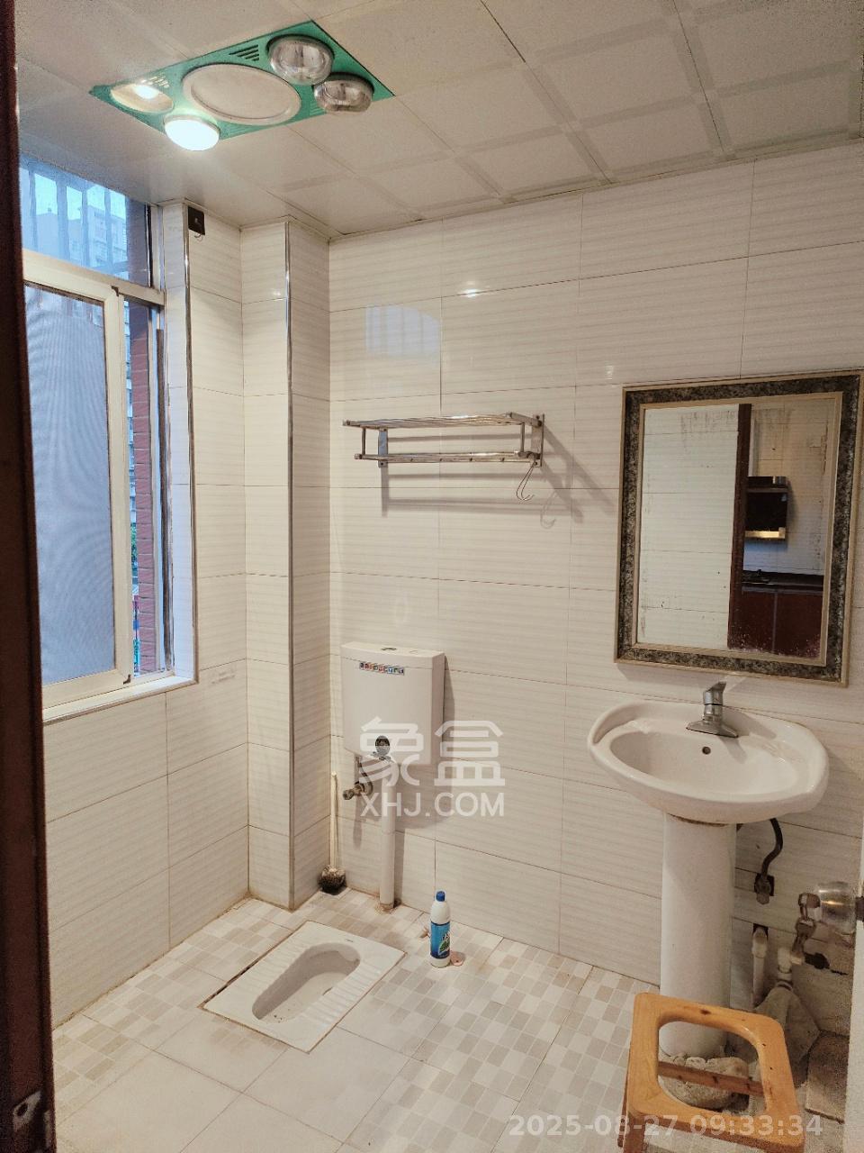 先锋新宇 3室2厅2卫 2100.0元/月 先锋新宇 3室2厅2卫 2100.0元/月室内图