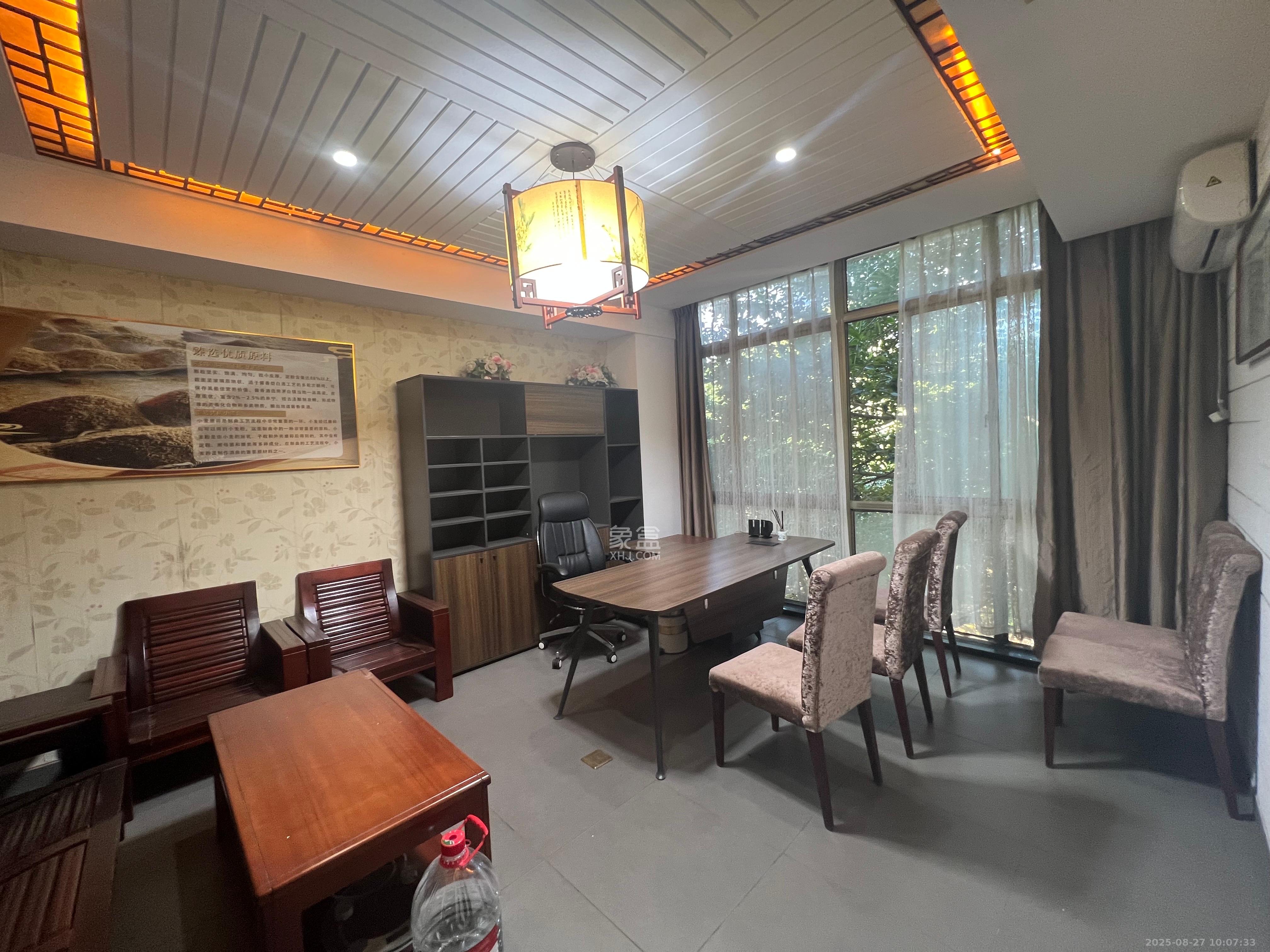 金色比华利 5室2厅2卫 9000.0元/月 金色比华利 5室2厅2卫 9000.0元/月室内图