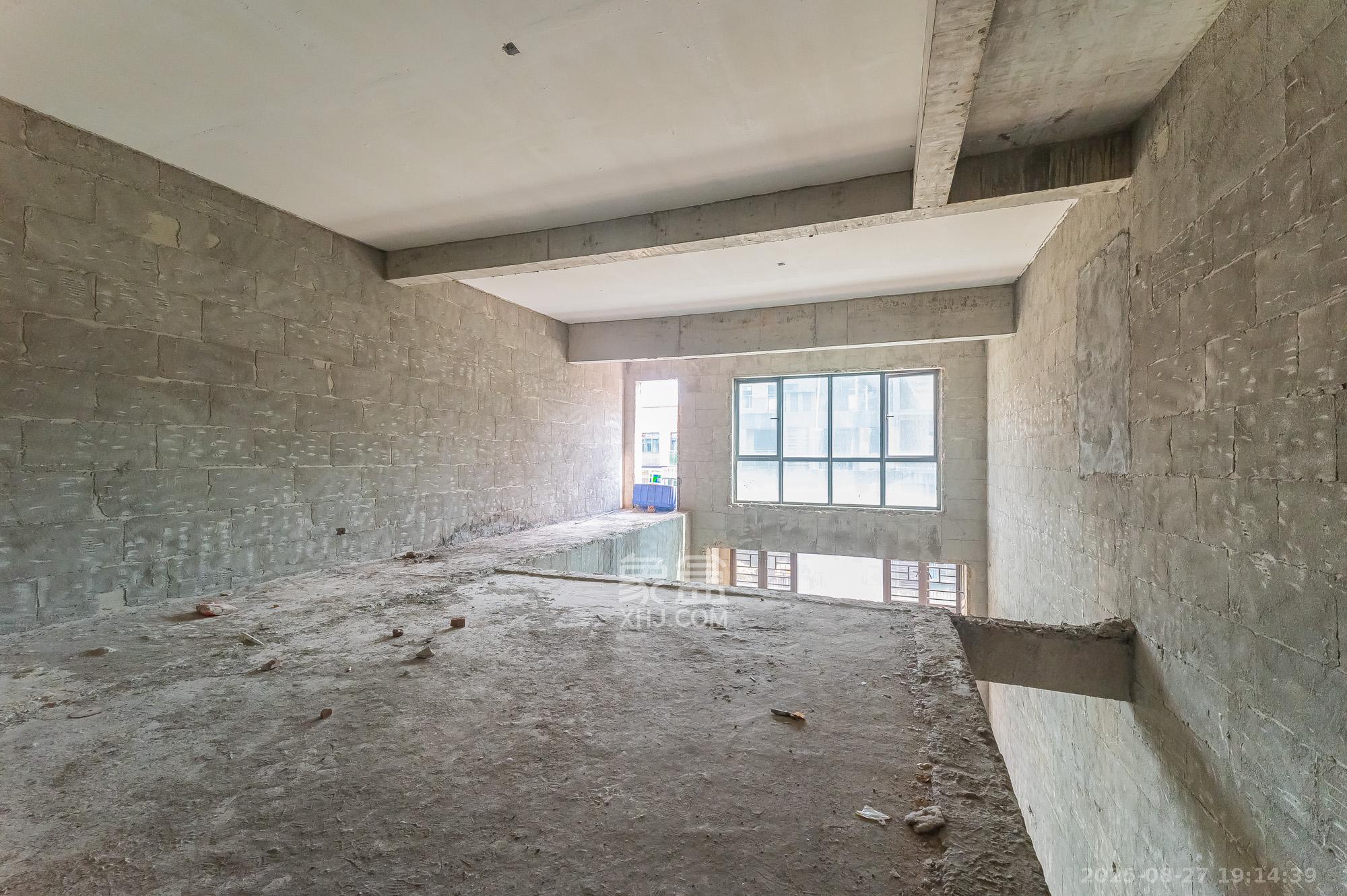 海伦春天  5室2厅2卫    228.0万其他