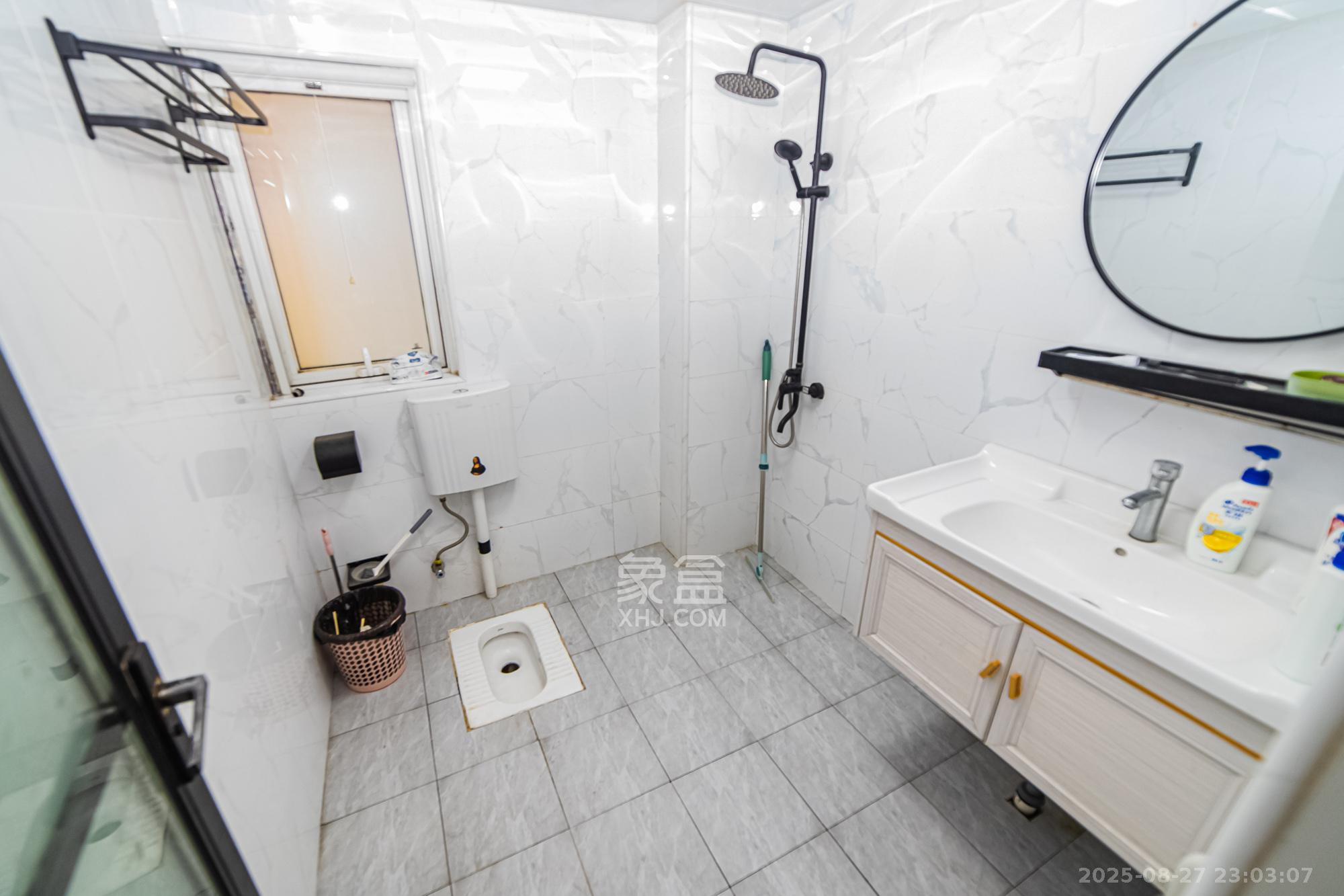 北辰三角洲C3区  5室2厅3卫    257.8万 北辰三角洲C3区  5室2厅3卫    257.8万卫生间