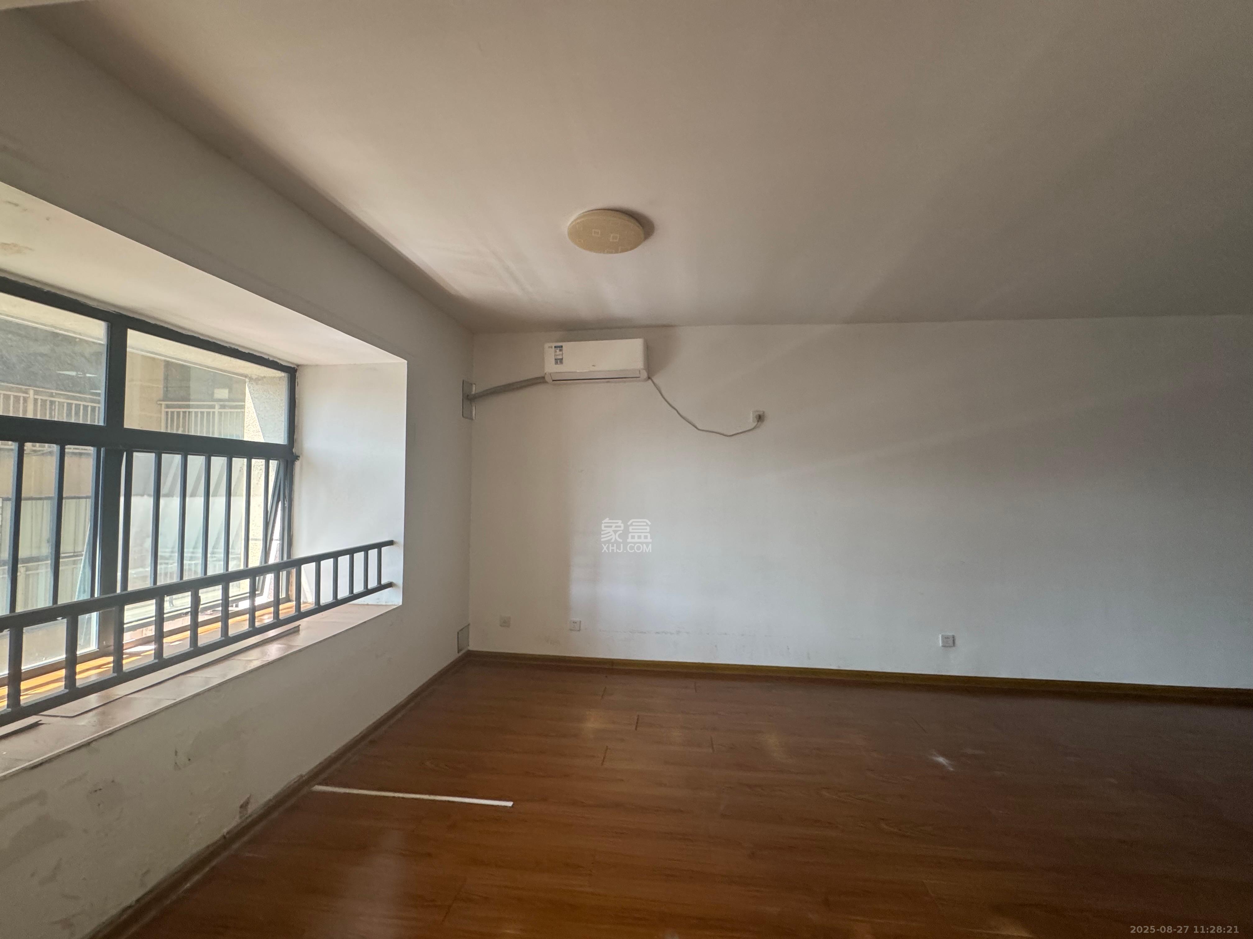 蓝湾国际广场 1室0厅0卫 3600.0元/月 蓝湾国际广场 1室0厅0卫 3600.0元/月室内图