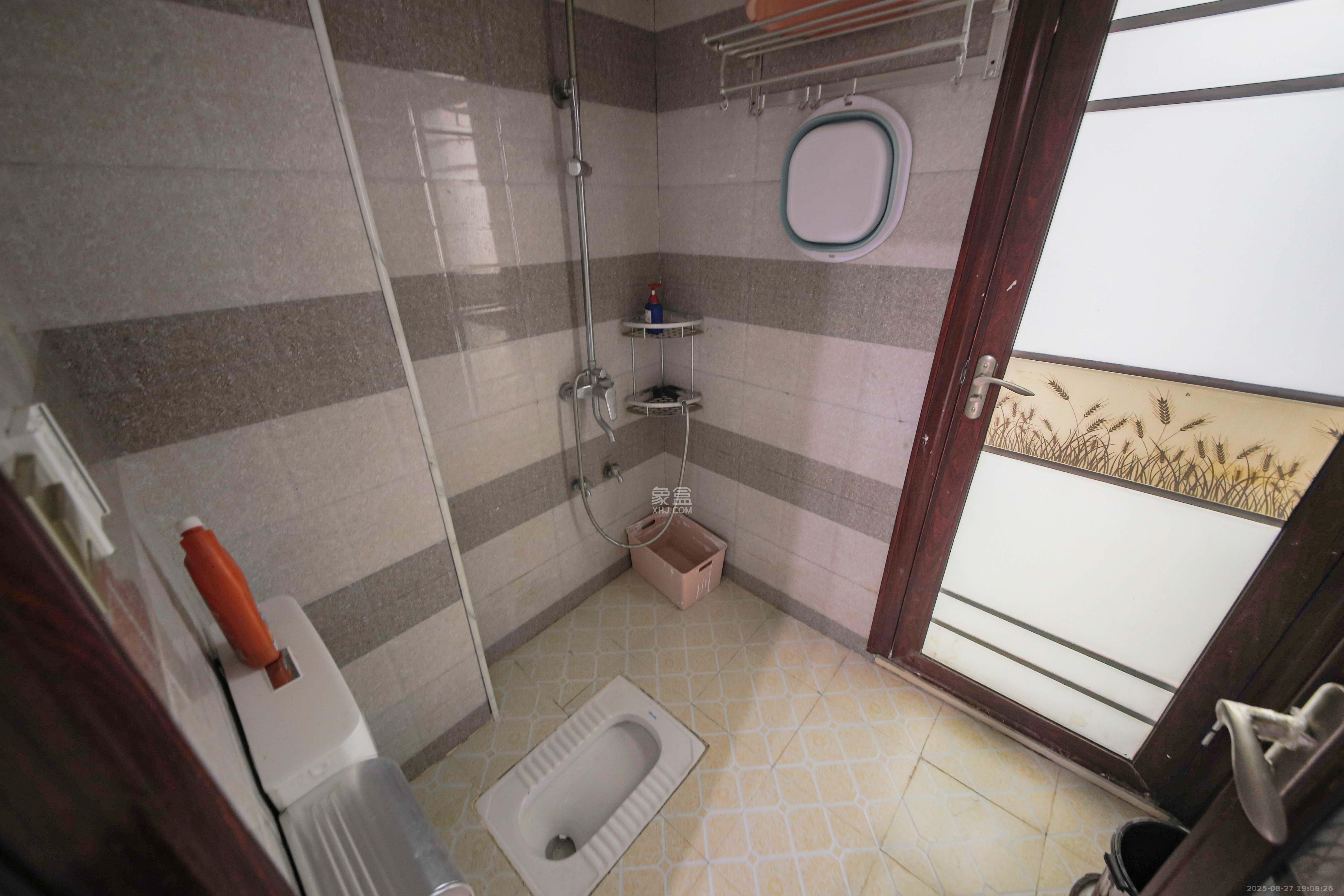 才子嘉都 3室1厅1卫 85.8万 才子嘉都 3室1厅1卫 85.8万卫生间