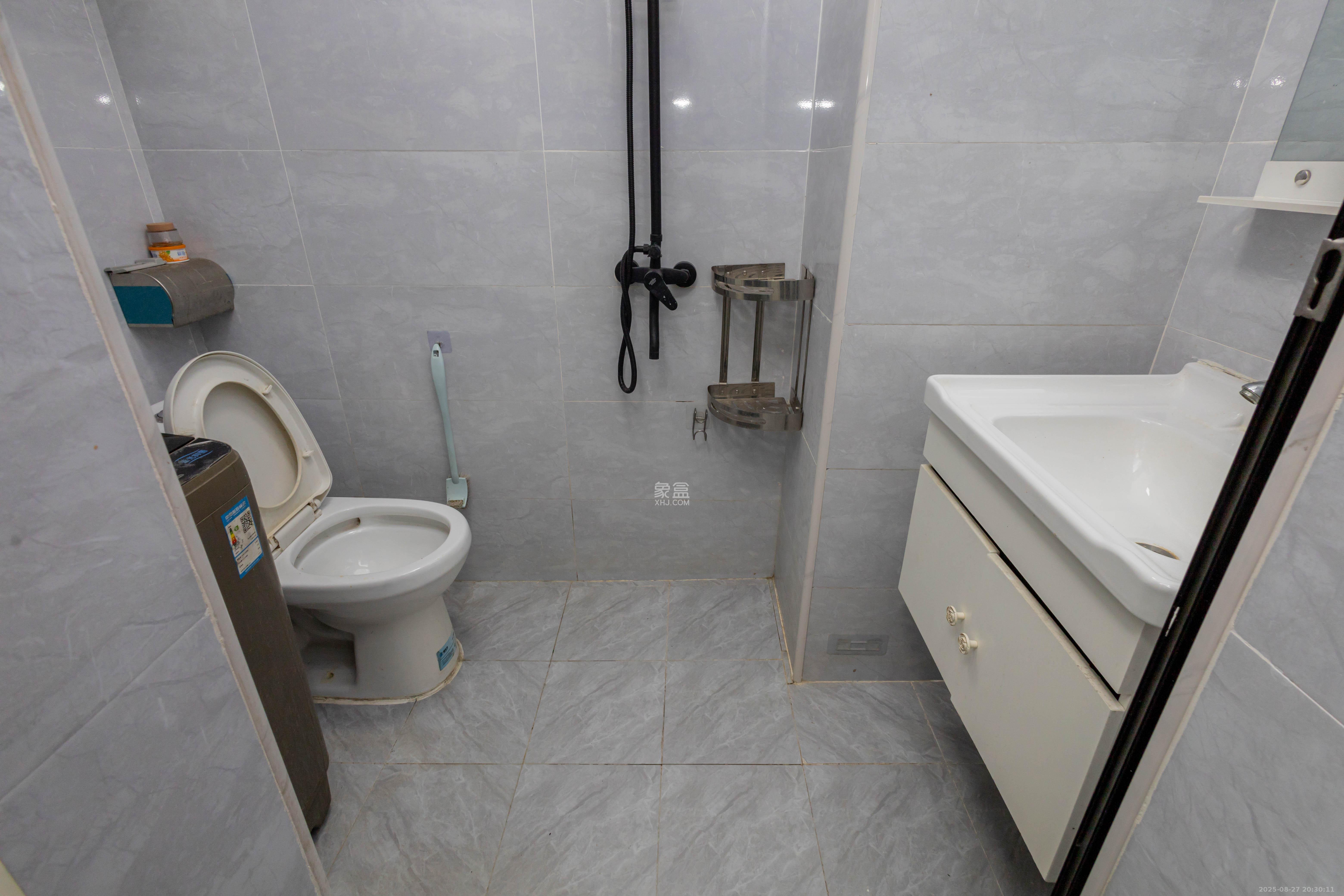 君合新城玺樾  1室1厅1卫    15.0万卫生间