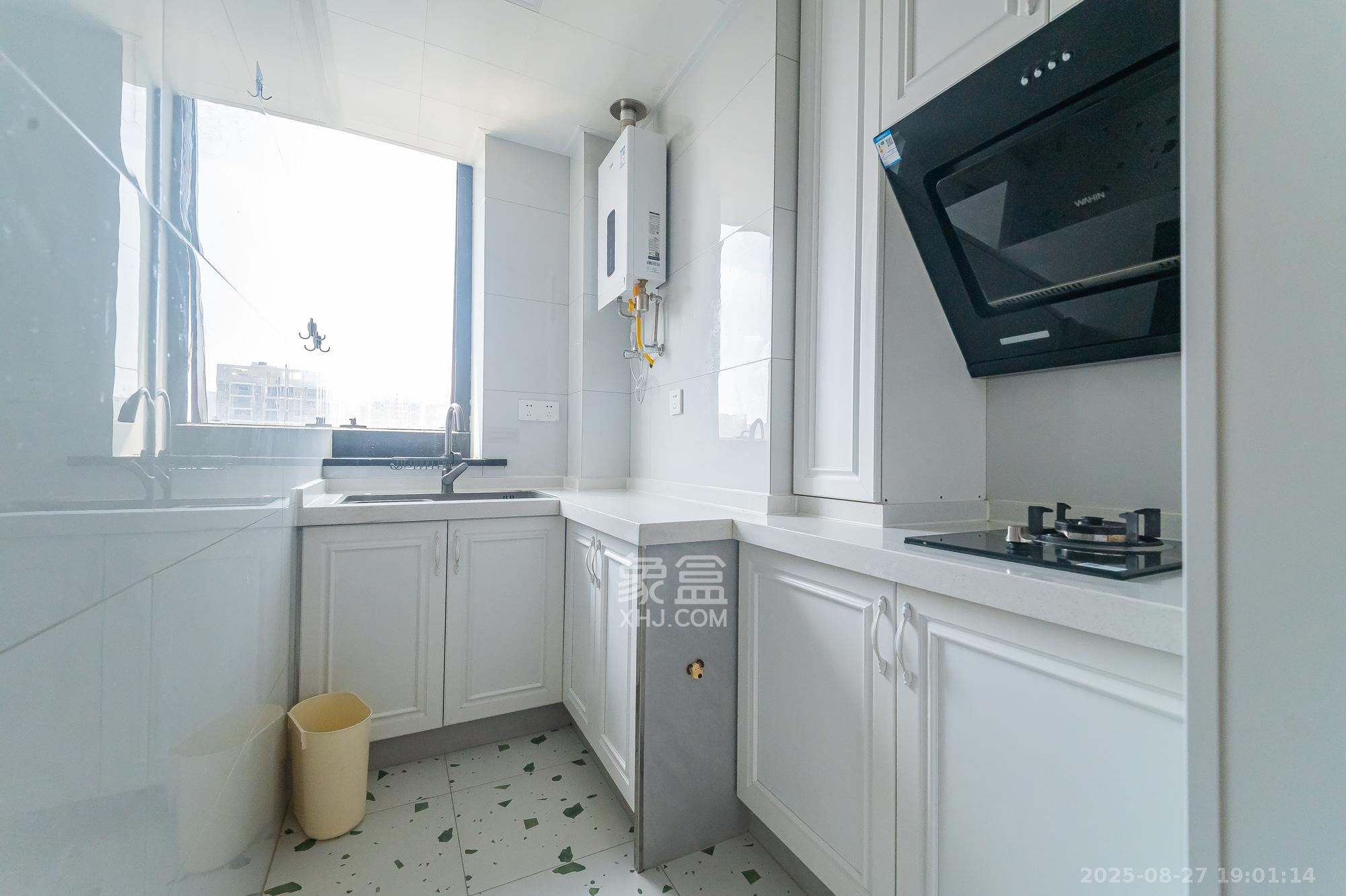 未来漫城  1室1厅1卫    32.8万 未来漫城  1室1厅1卫    32.8万厨房