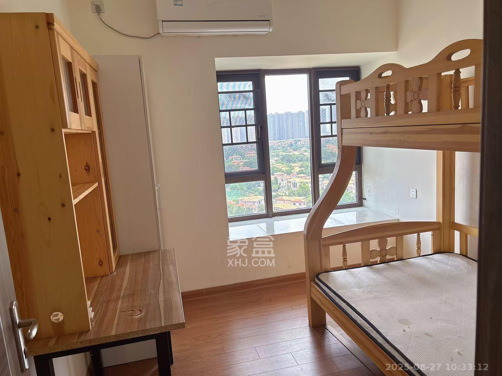 碧桂园高尔夫花园  4室2厅2卫    2400.0元/月 碧桂园高尔夫花园  4室2厅2卫    2400.0元/月室内图