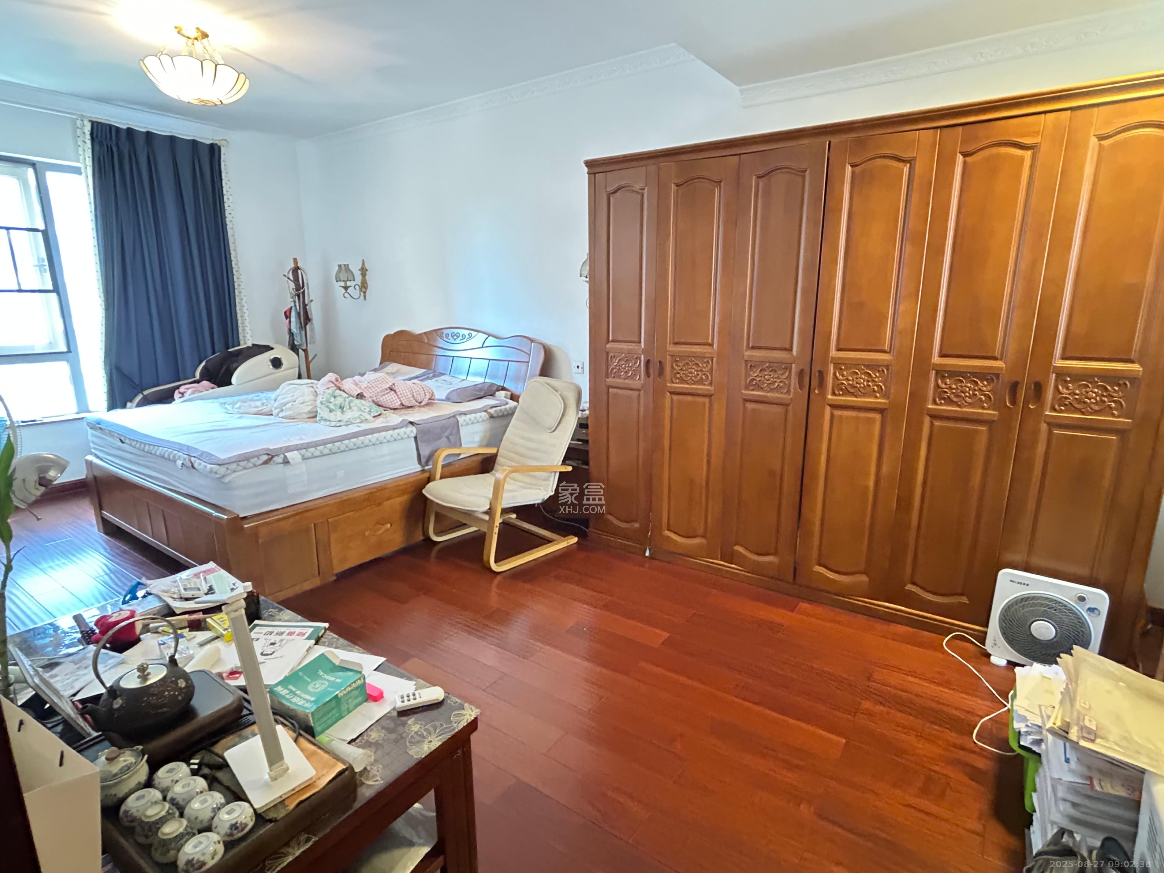 怡海星城 3室2厅2卫 2500.0元/月 怡海星城 3室2厅2卫 2500.0元/月室内图