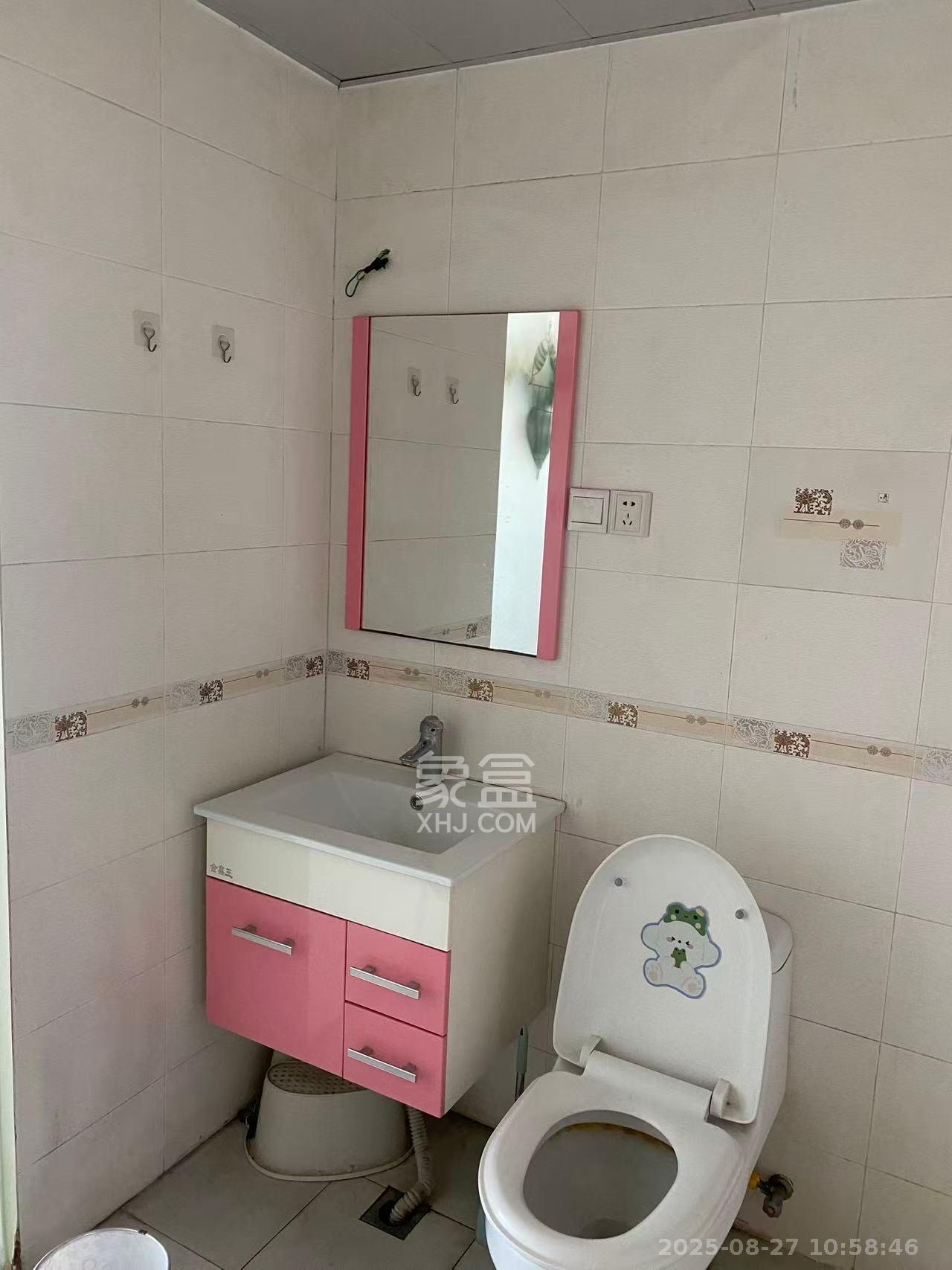 上河国际A座  1室0厅0卫   1600.00元/月室内图