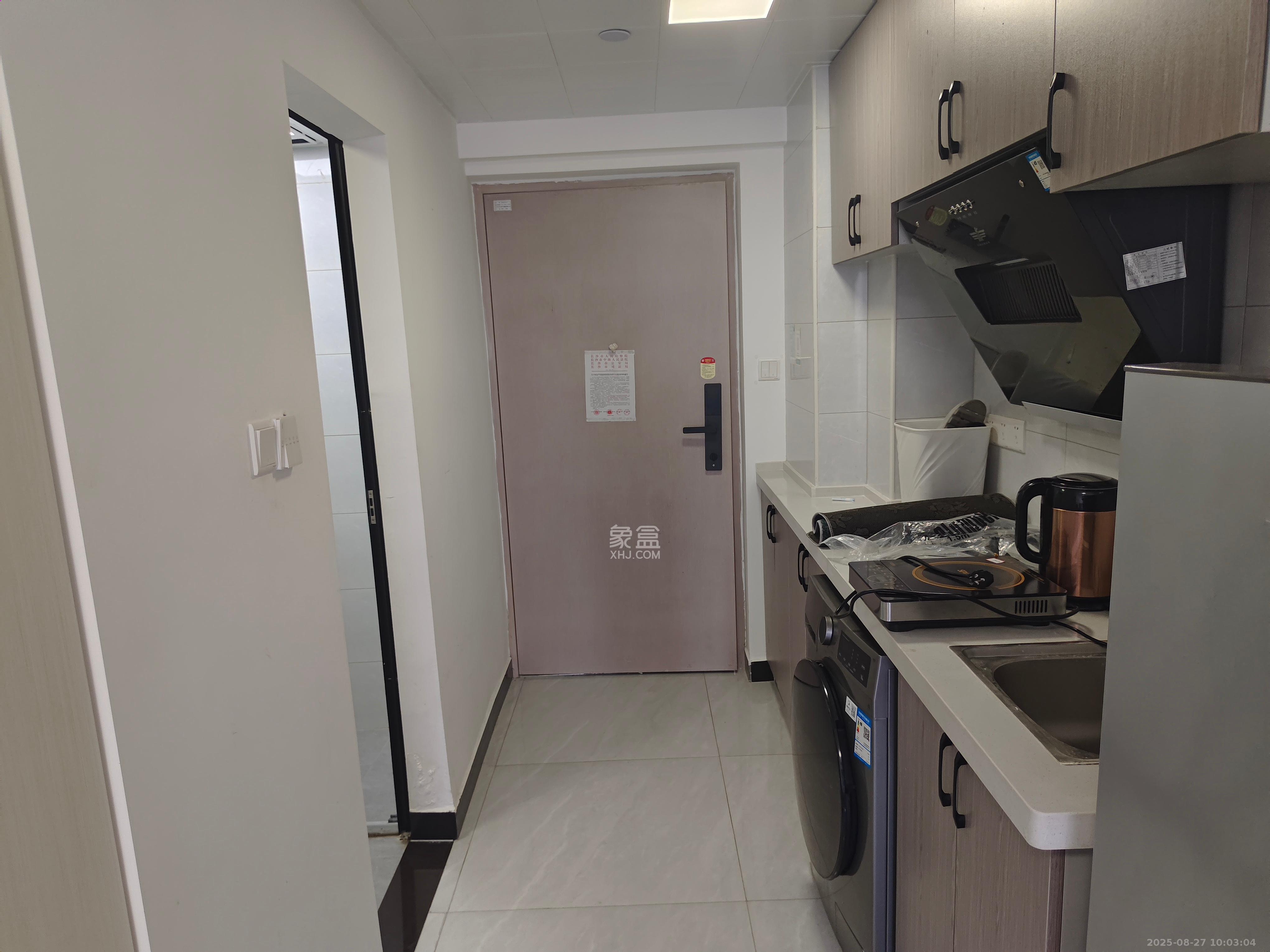 保利中环广场(保利中悦苑)  1室1厅1卫    1500.0元/月 保利中环广场(保利中悦苑)  1室1厅1卫    1500.0元/月室内图1