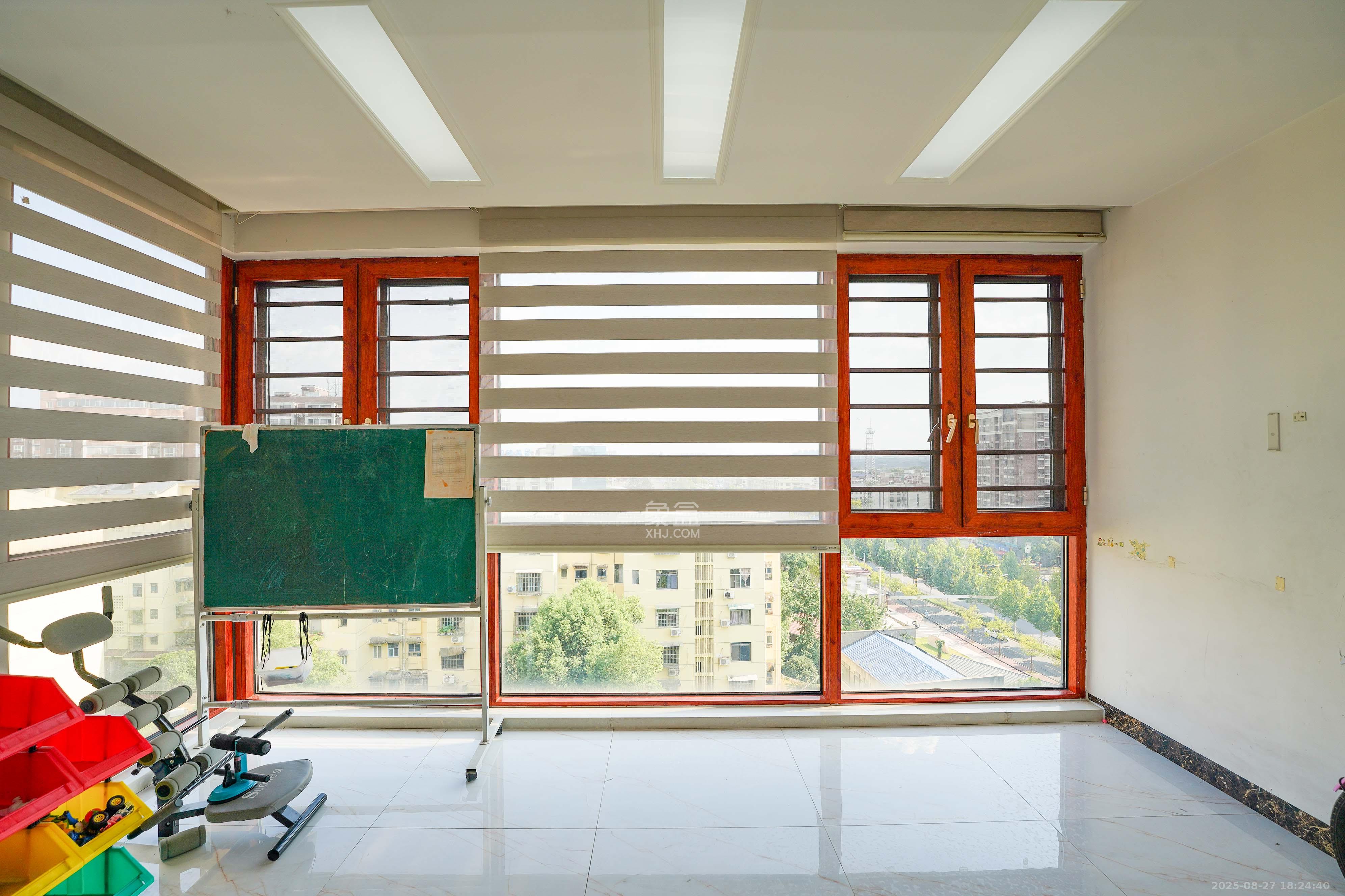 三城花苑(一,二,三期)  3室2厅2卫    62.3万 三城花苑(一,二,三期)  3室2厅2卫    62.3万阳台