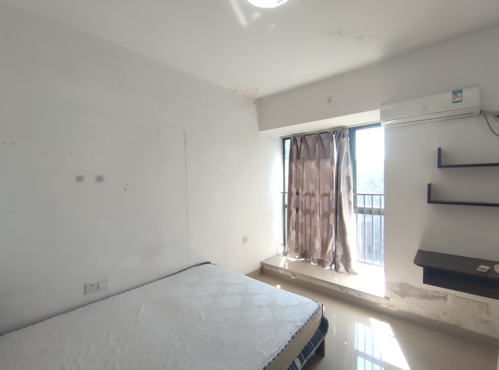 中泰峰境 2室2厅1卫 1400.0元/月 中泰峰境 2室2厅1卫 1400.0元/月室内图