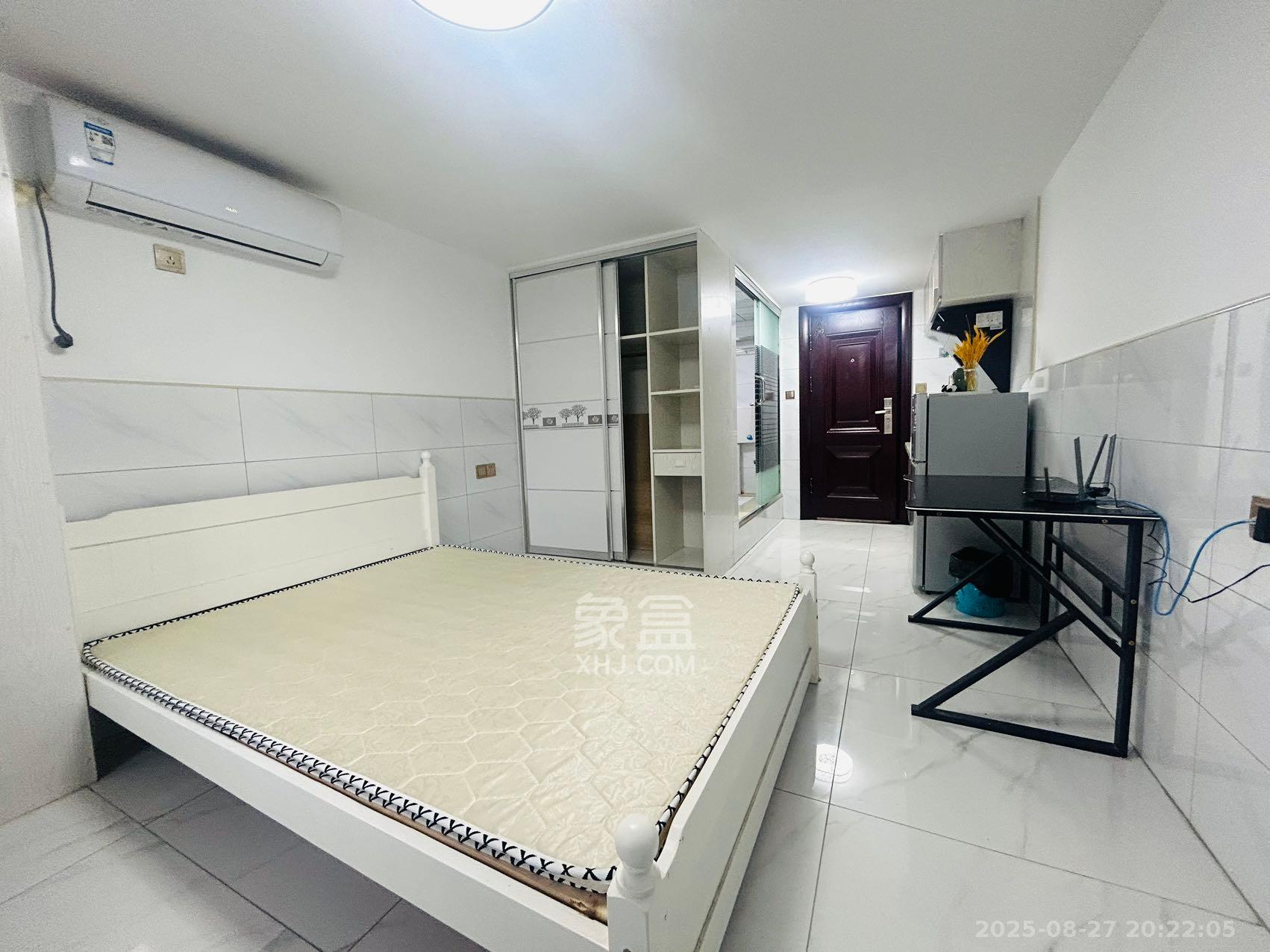 龙湖湘江星座(祺鑫星座公寓)  1室1厅1卫    1300.0元/月 龙湖湘江星座(祺鑫星座公寓)  1室1厅1卫    1300.0元/月室内图