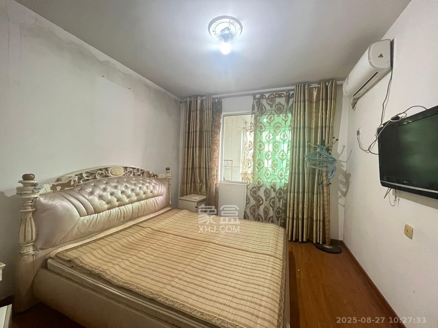 中南汽车世界 3室2厅2卫 1400.0元/月 中南汽车世界 3室2厅2卫 1400.0元/月室内图