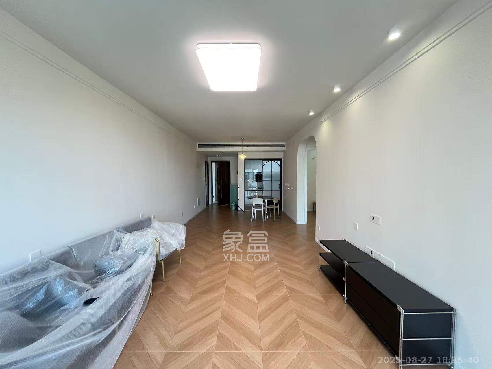 佳兆业城市广场 4室2厅2卫 2800.0元/月 佳兆业城市广场 4室2厅2卫 2800.0元/月室内图