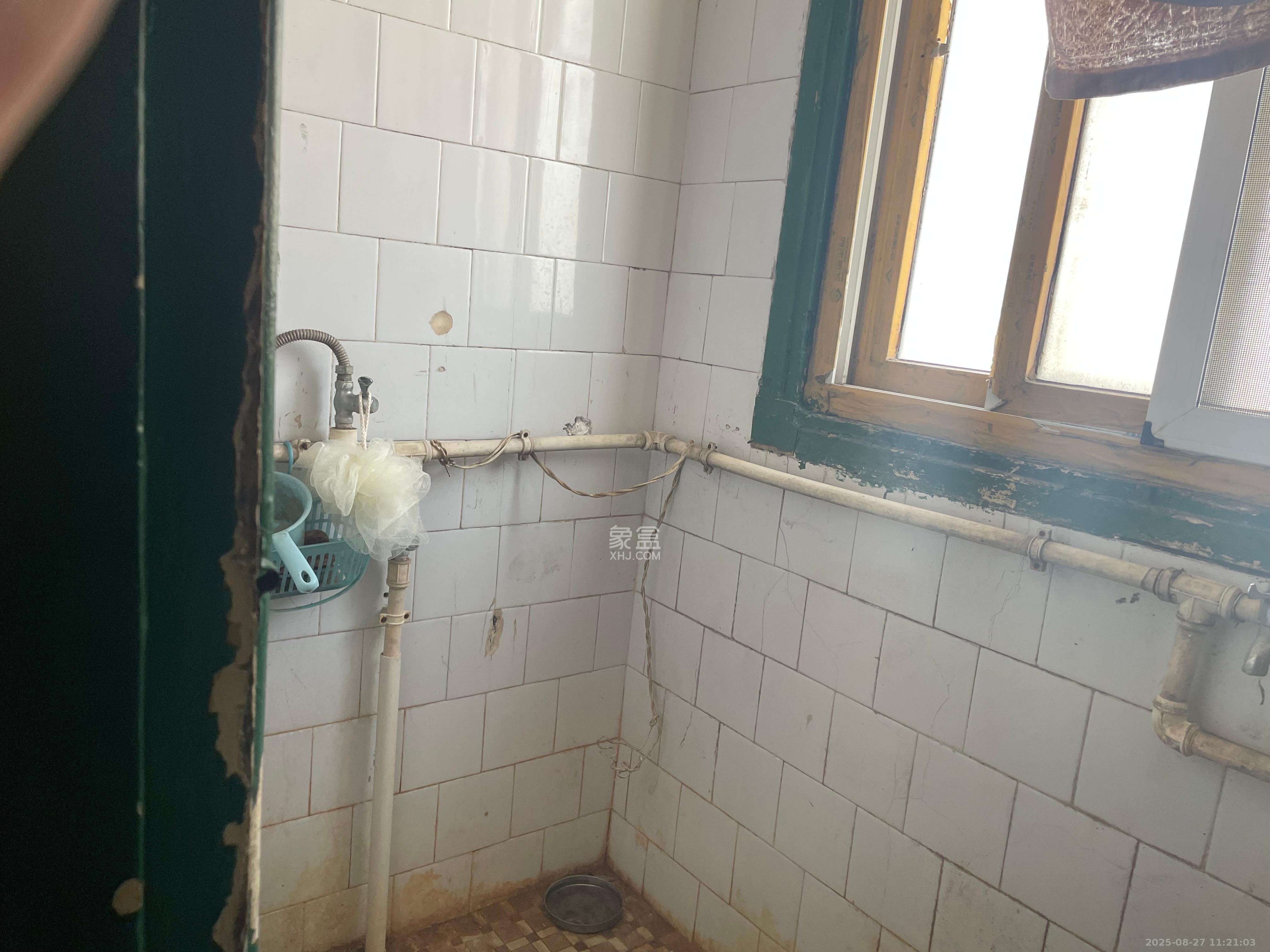 桔园小区1-8片  2室1厅1卫    800.0元/月 桔园小区1-8片  2室1厅1卫    800.0元/月室内图