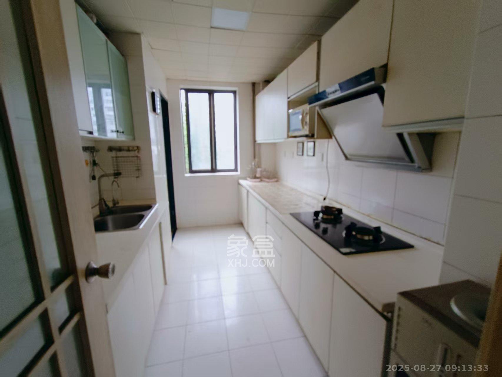 阳光100一期、四五期 4室2厅1卫 4500.0元/月 阳光100一期、四五期 4室2厅1卫 4500.0元/月室内图