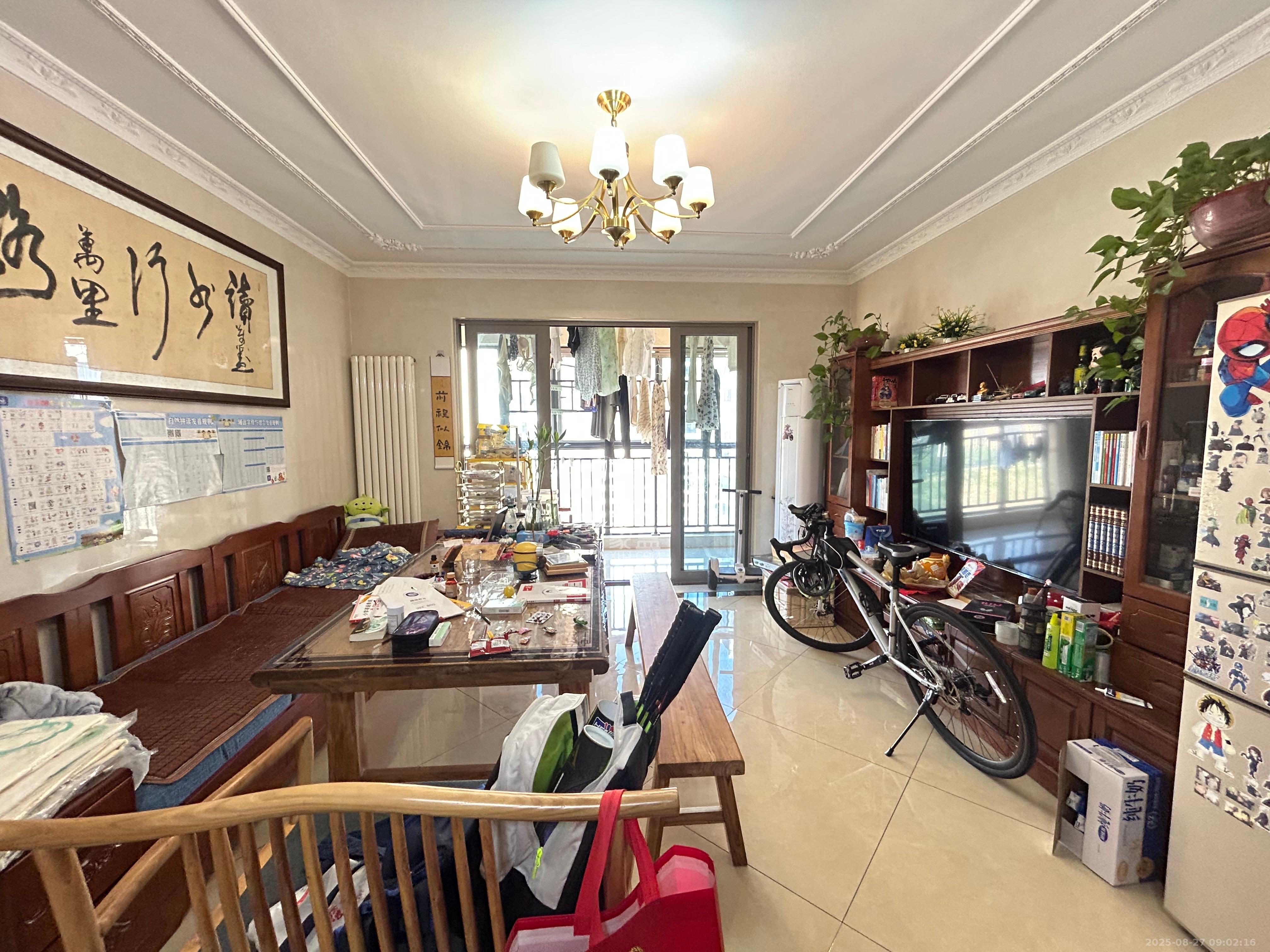 怡海星城  3室2厅2卫    2500.0元/月室内图