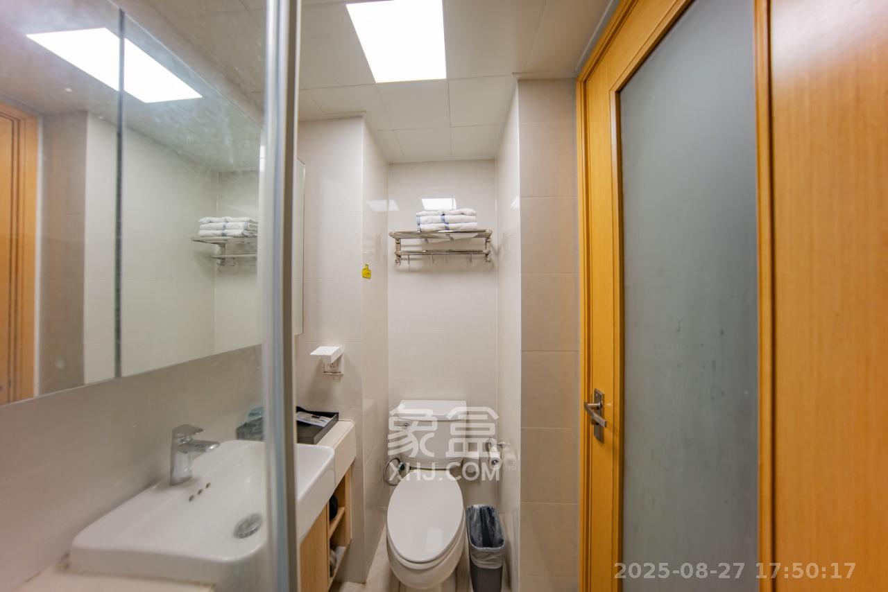 中海国际二期  1室1厅1卫    1000.0元/月 中海国际二期  1室1厅1卫    1000.0元/月室内图