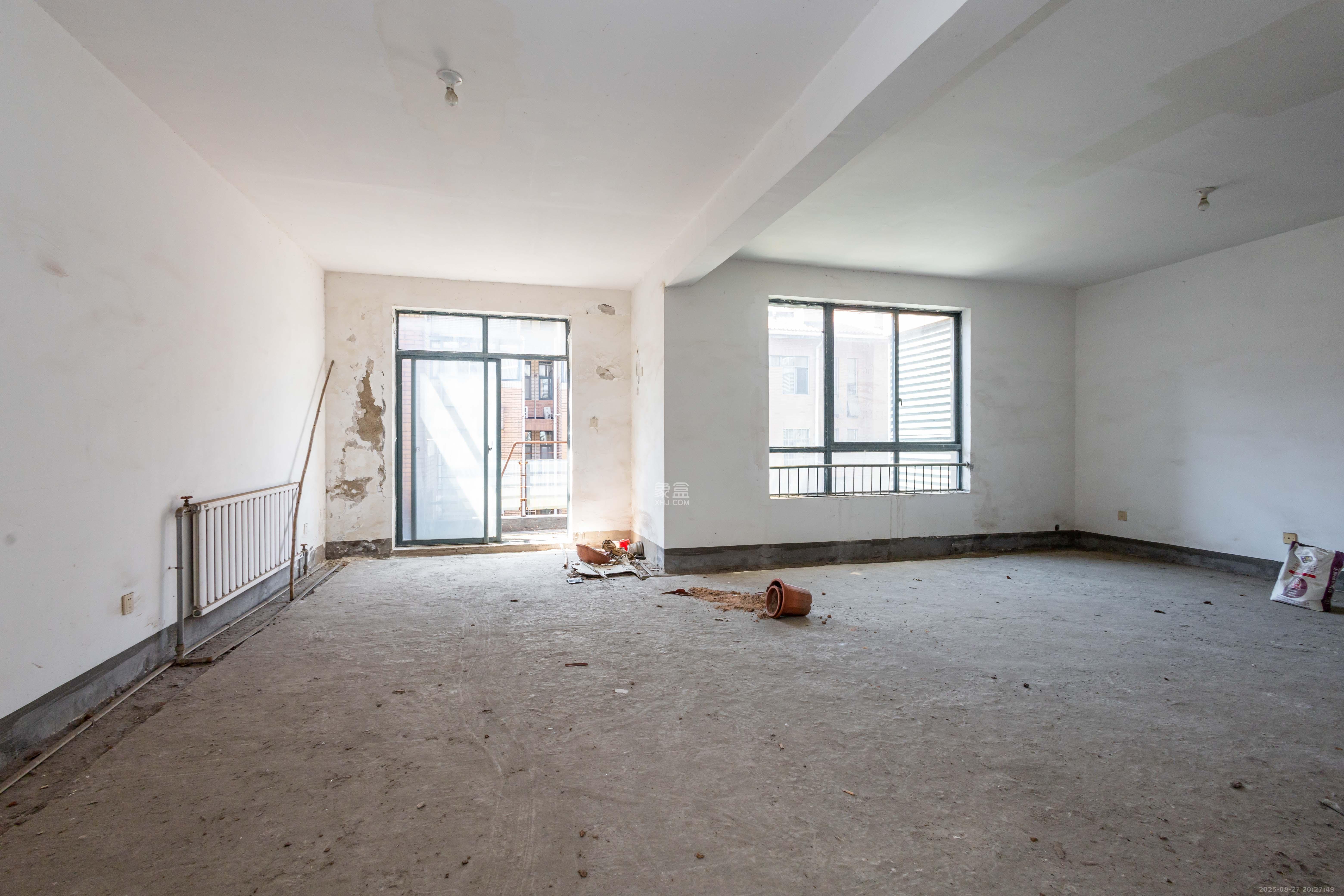 东业早安星城 3室2厅2卫 59.8万 东业早安星城 3室2厅2卫 59.8万客厅