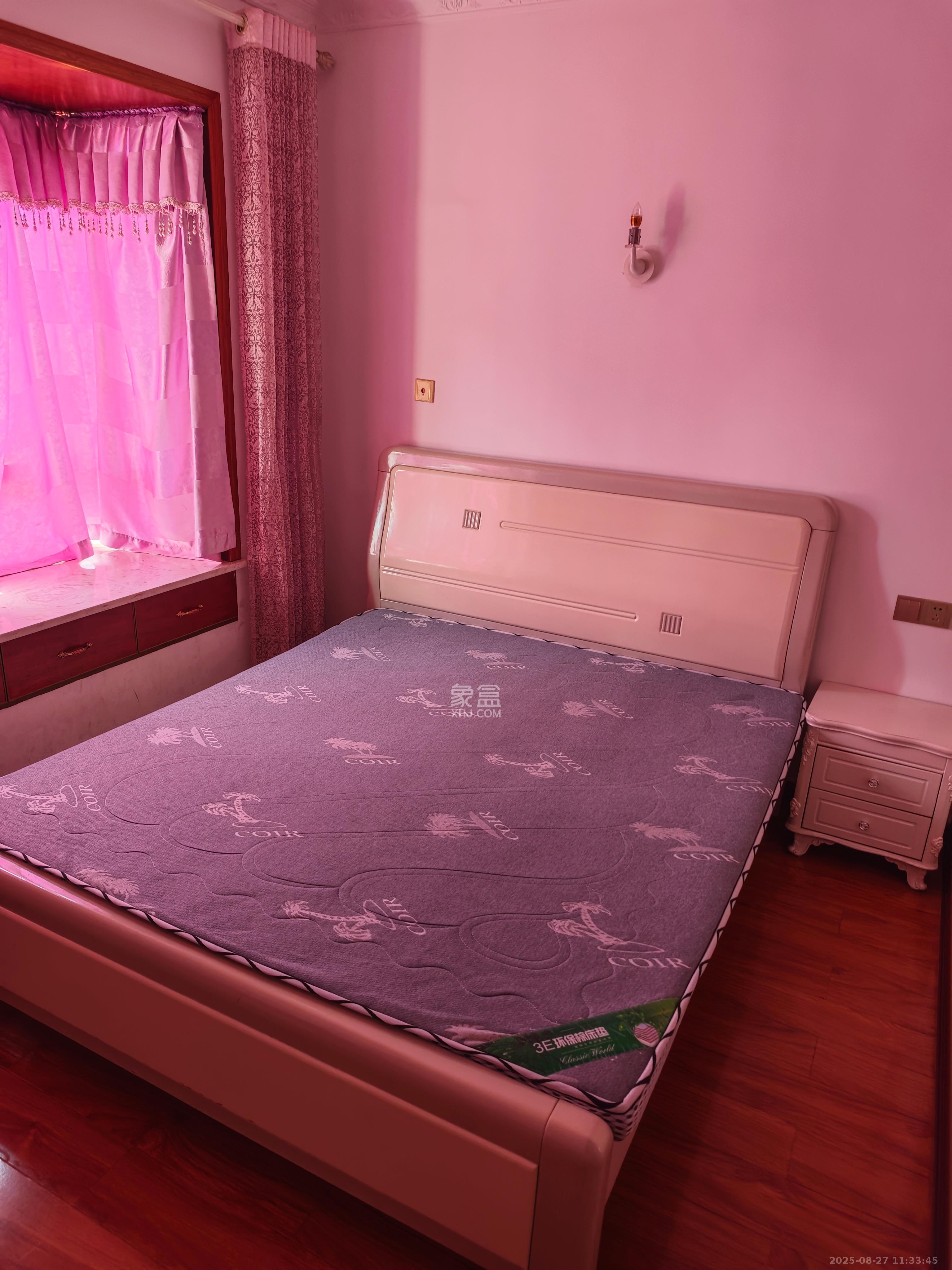 和润园一、二期 3室1厅1卫 2000.0元/月 和润园一、二期 3室1厅1卫 2000.0元/月室内图