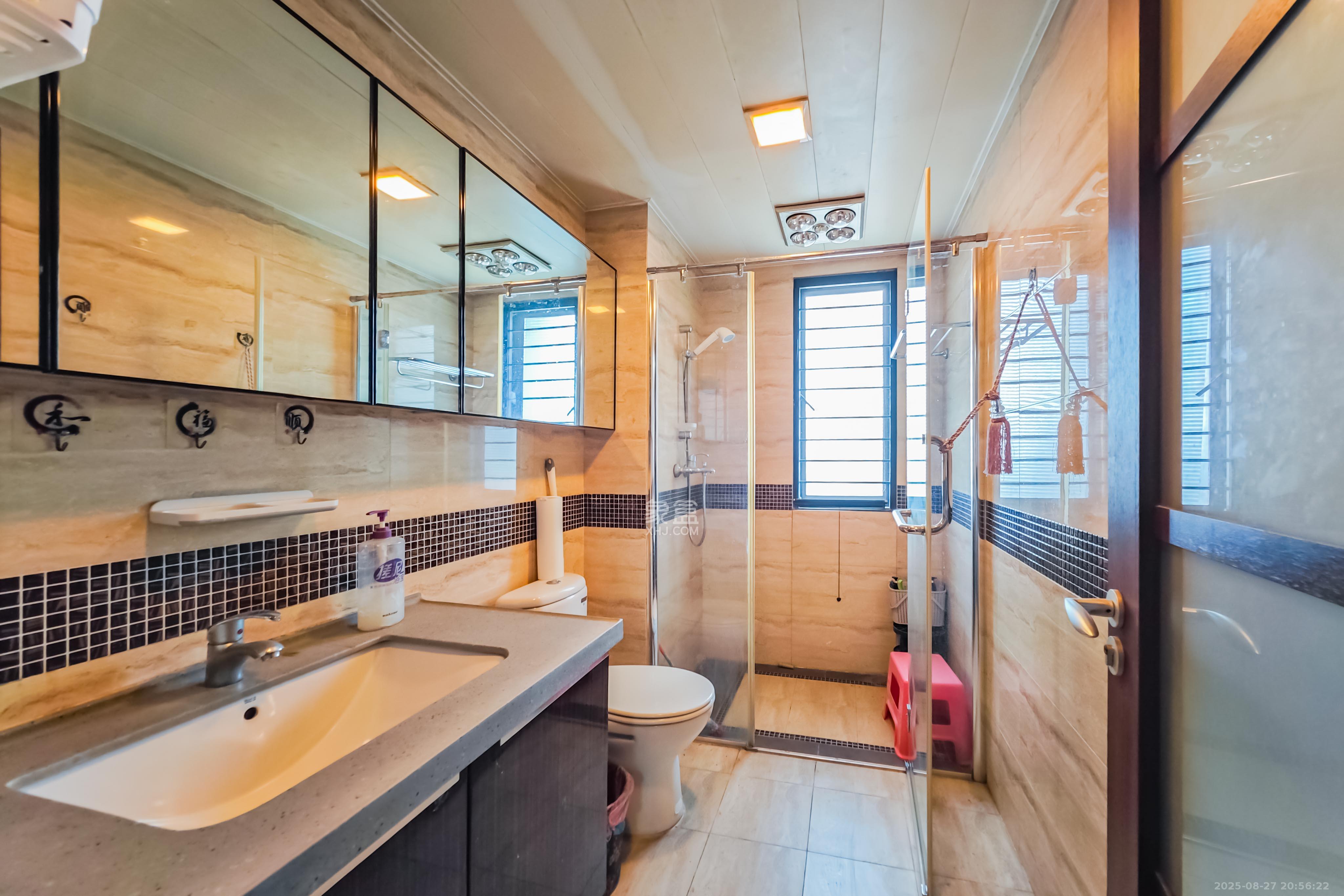 万科金域华府三四期  4室2厅2卫    113.0万 万科金域华府三四期  4室2厅2卫    113.0万卫生间