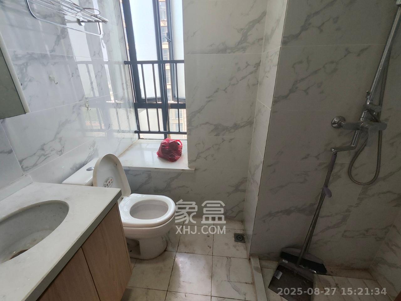 华润翡翠府  1室1厅1卫   1450.00元/月室内图