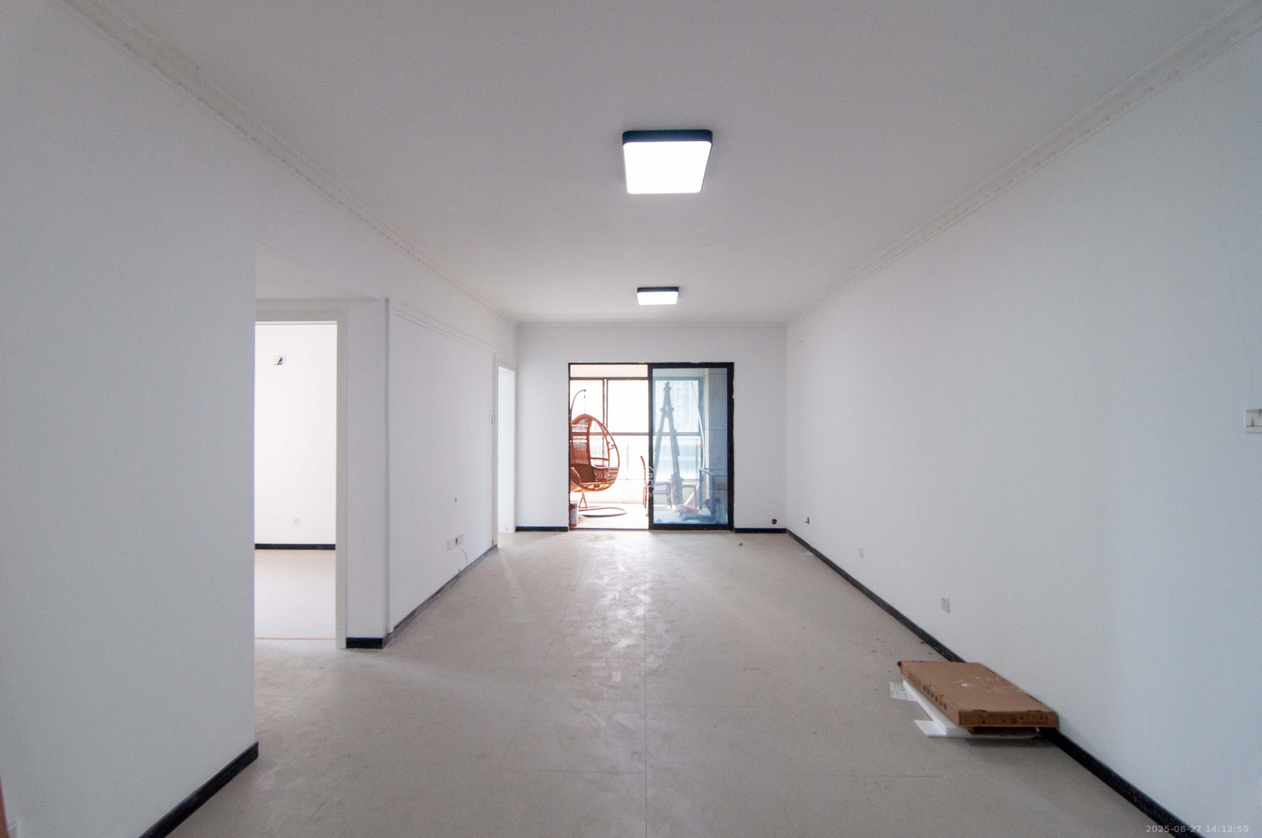 达美D6区  3室2厅1卫    89.8万 达美D6区  3室2厅1卫    89.8万客厅