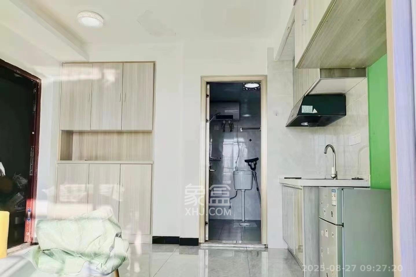 麓江春  1室0厅0卫   1600.00元/月室内图1
