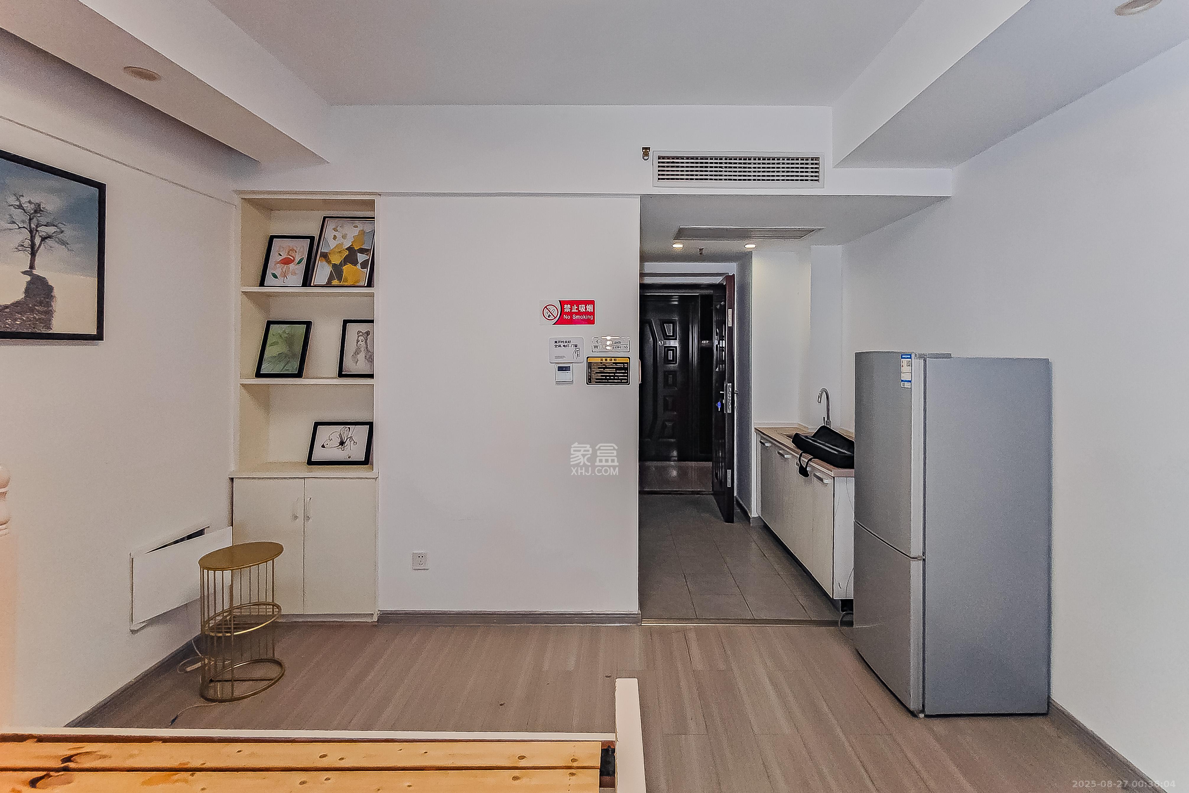 保利国际广场  1室1厅1卫    42.0万 保利国际广场  1室1厅1卫    42.0万卧室