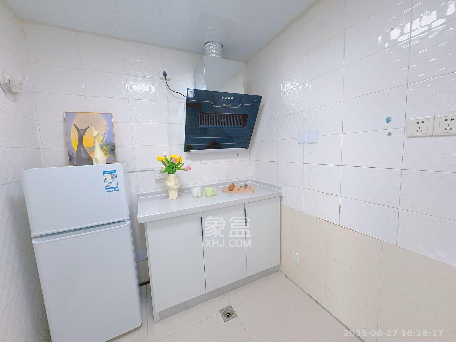 嘉顿新天地 1室1厅1卫 2300.0元/月 嘉顿新天地 1室1厅1卫 2300.0元/月室内图