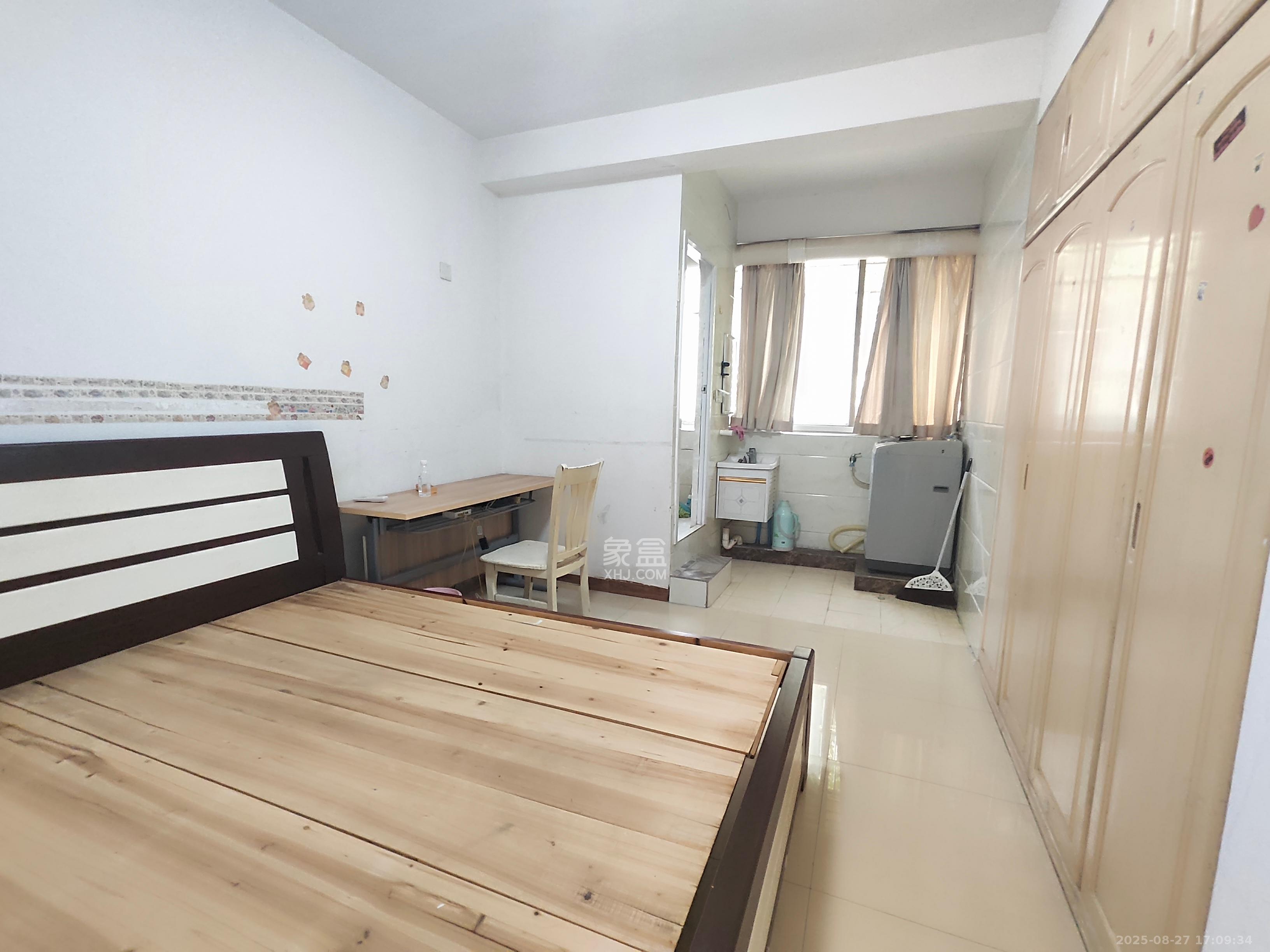 天翔新新家园 1室1厅1卫 1100.0元/月 天翔新新家园 1室1厅1卫 1100.0元/月室内图