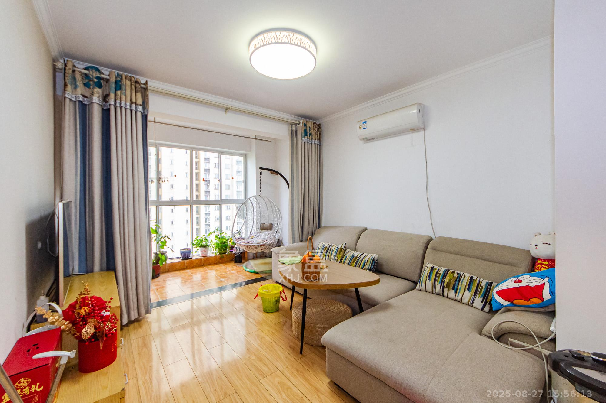 万国城(当代满庭春MOMA)三期  3室2厅2卫    2000.0元/月 万国城(当代满庭春MOMA)三期  3室2厅2卫    2000.0元/月室内图