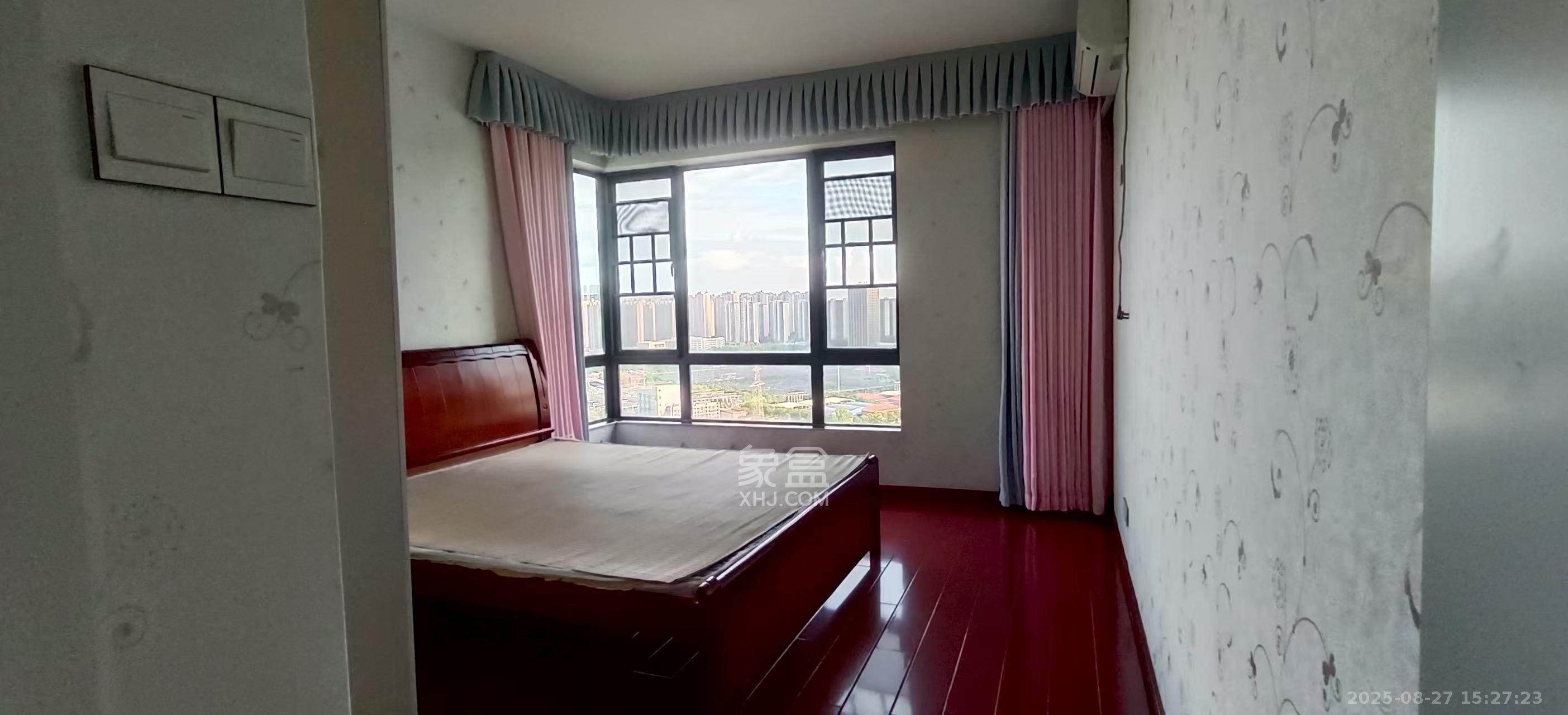 江河双水湾  3室1厅1卫    2600.0元/月室内图