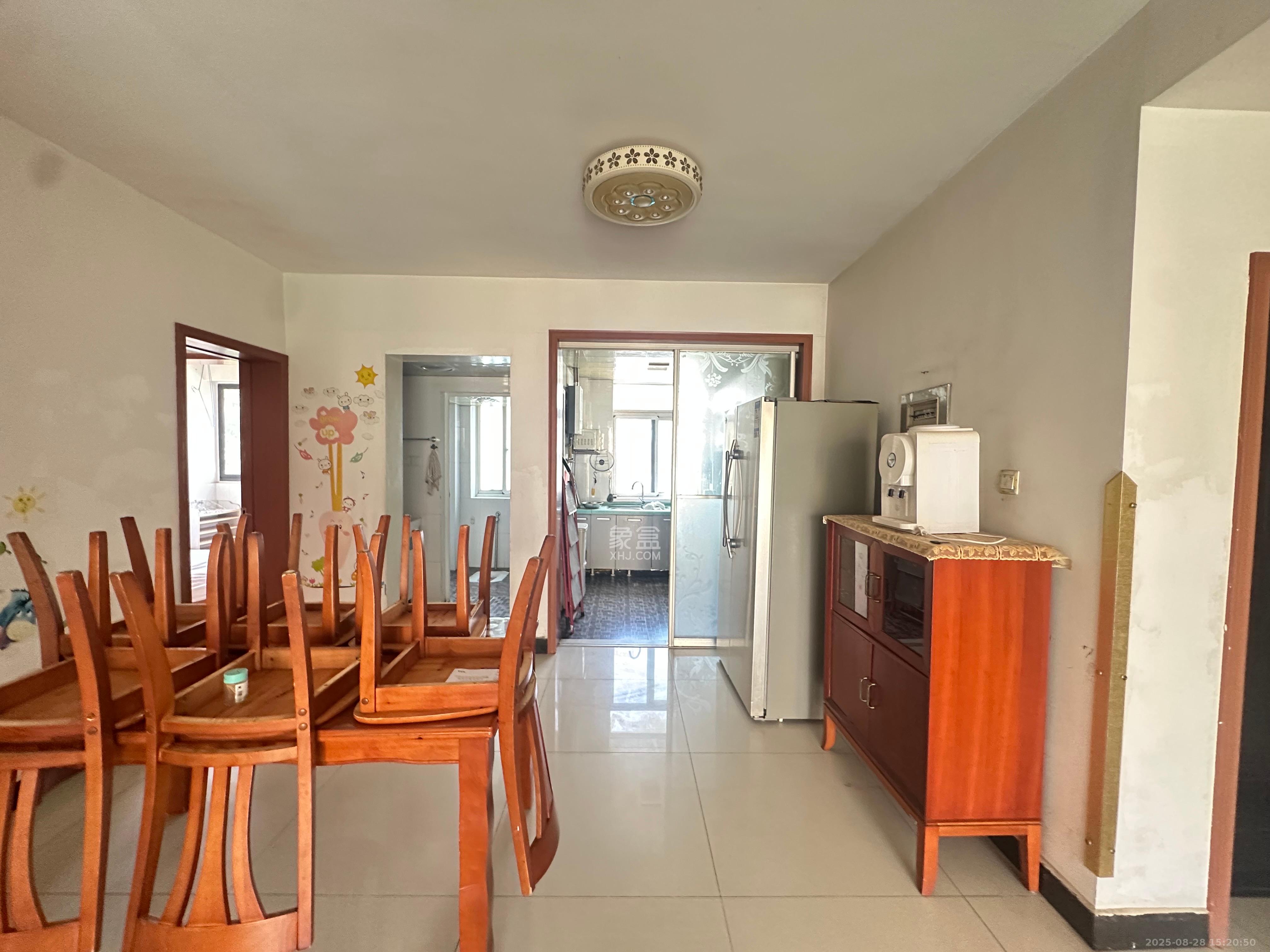 鄱阳小区  3室2厅1卫    1550.0元/月