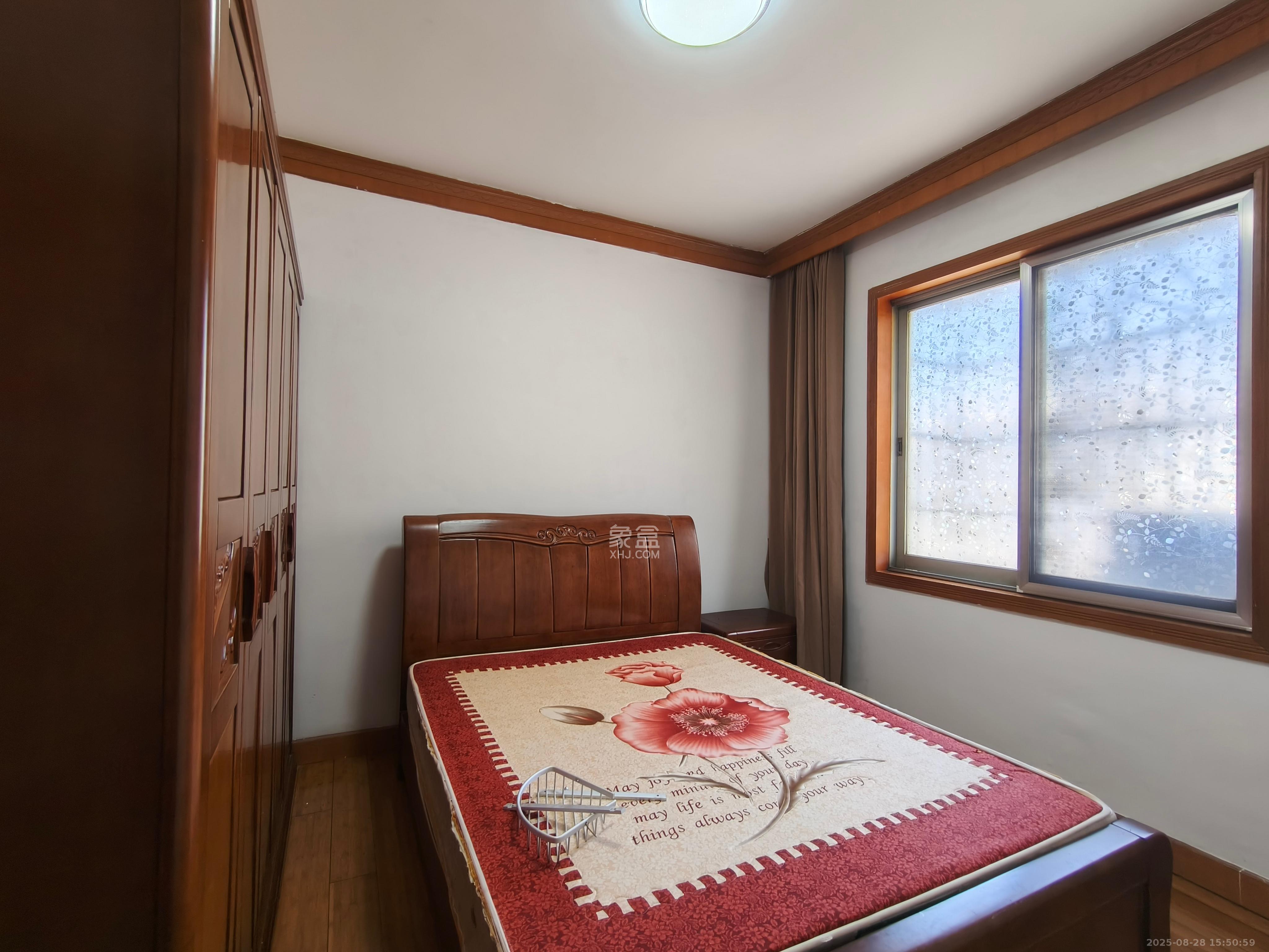 杨家山武警宿舍  3室2厅1卫    2000.0元/月 杨家山武警宿舍  3室2厅1卫    2000.0元/月室内图