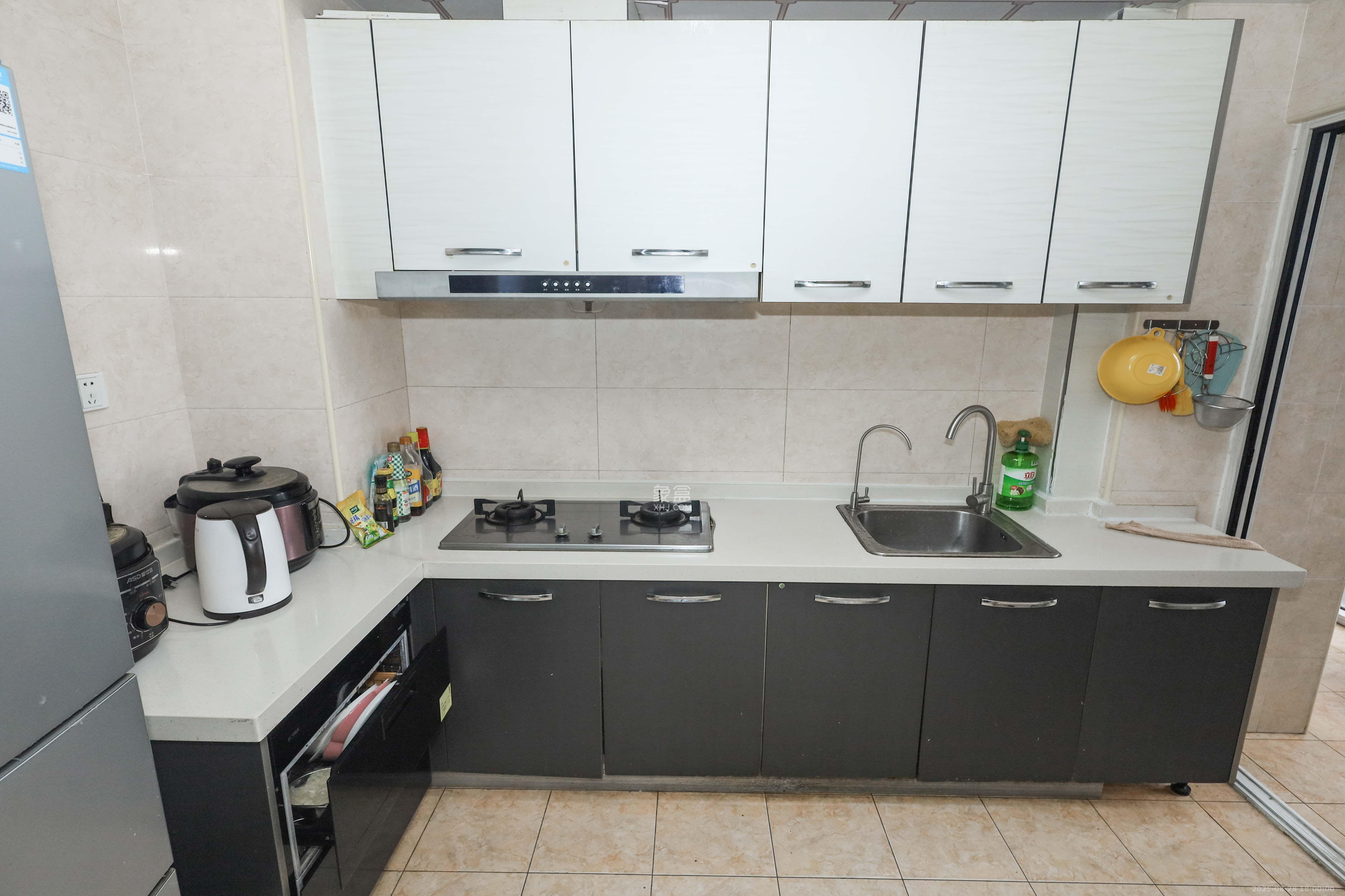 梅溪峰汇(房聚梅溪壹中心) 4室2厅1卫 4000.0元/月 梅溪峰汇(房聚梅溪壹中心) 4室2厅1卫 4000.0元/月室内图