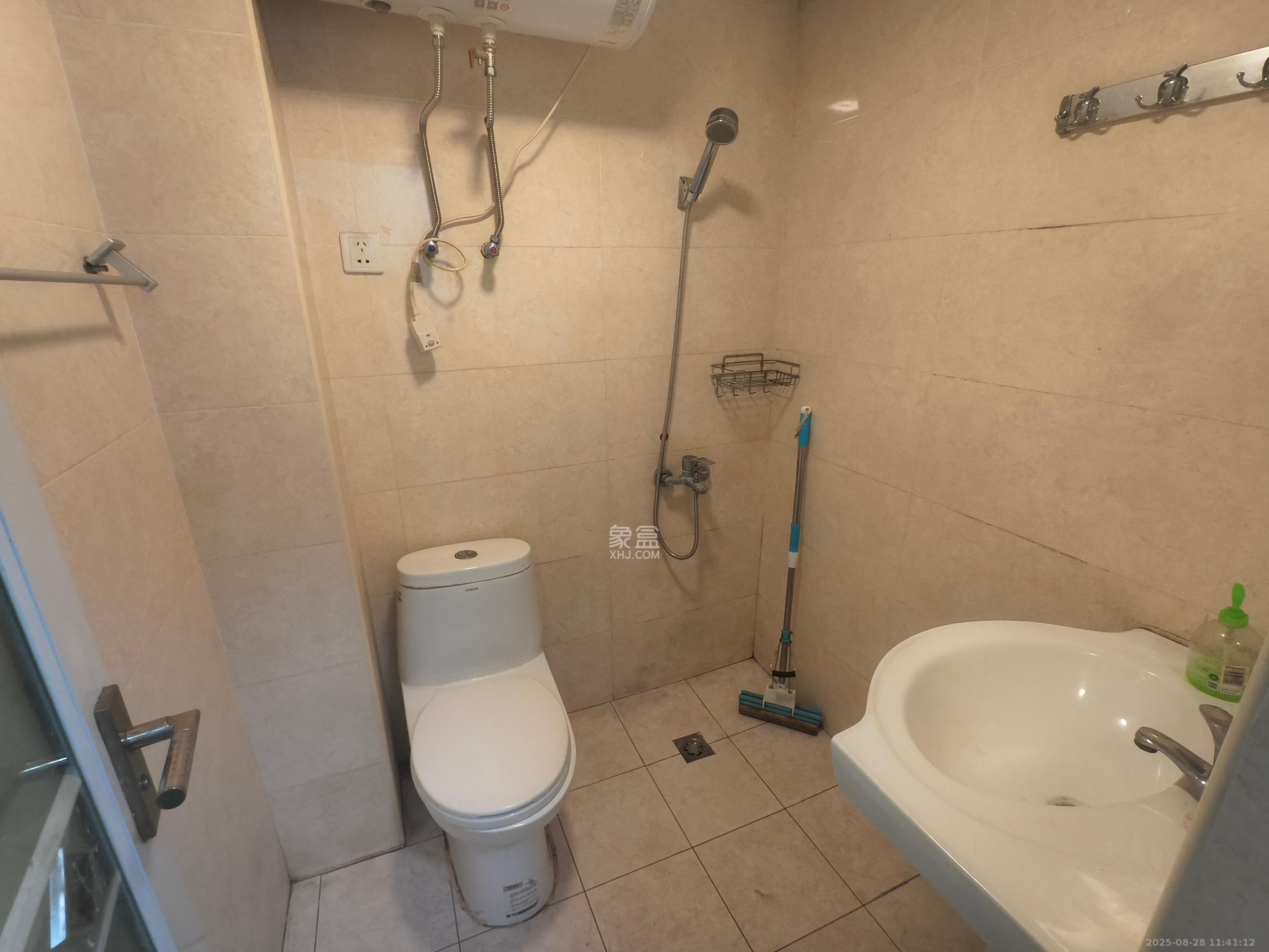 云鼎公馆 1室1厅1卫 1300.0元/月 云鼎公馆 1室1厅1卫 1300.0元/月室内图