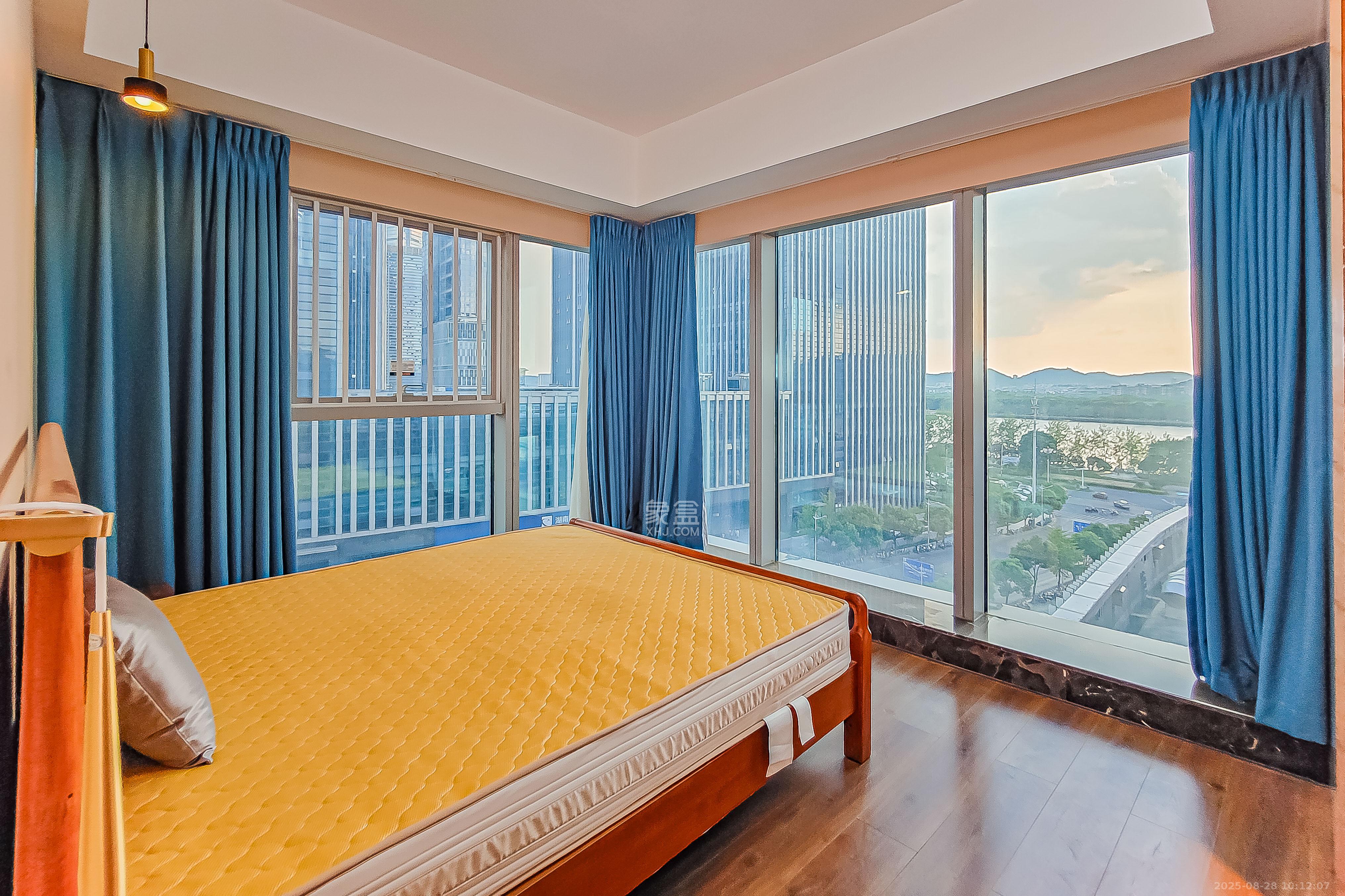 汇景发展环球中心  2室1厅1卫    115.0万 汇景发展环球中心  2室1厅1卫    115.0万卧室