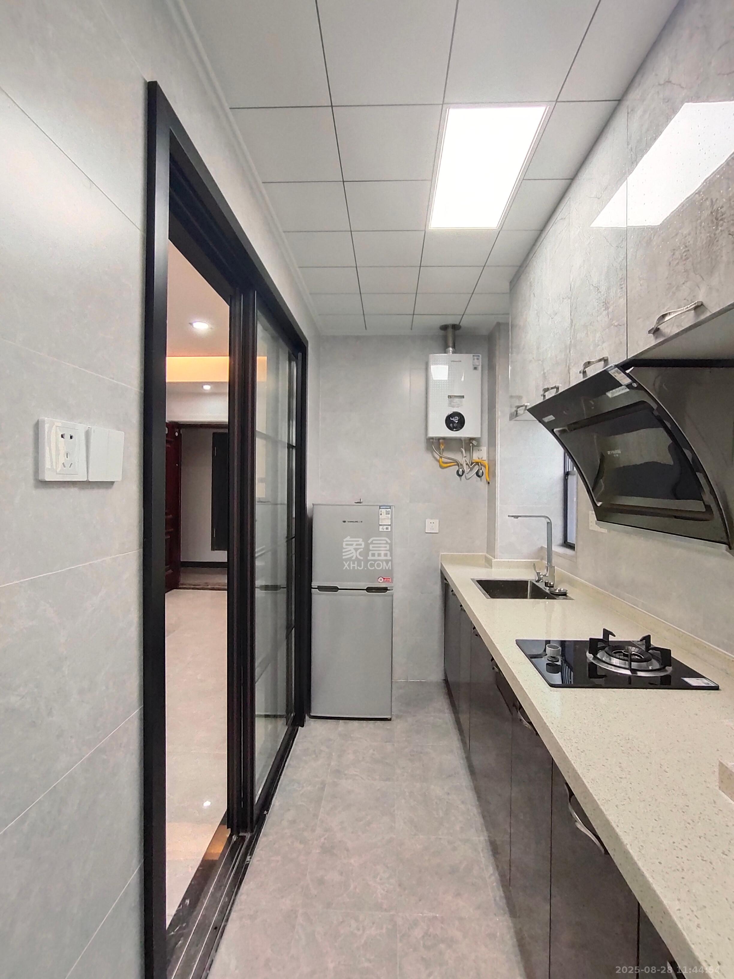 天健城  1室0厅1卫    2500.0元/月 天健城  1室0厅1卫    2500.0元/月室内图