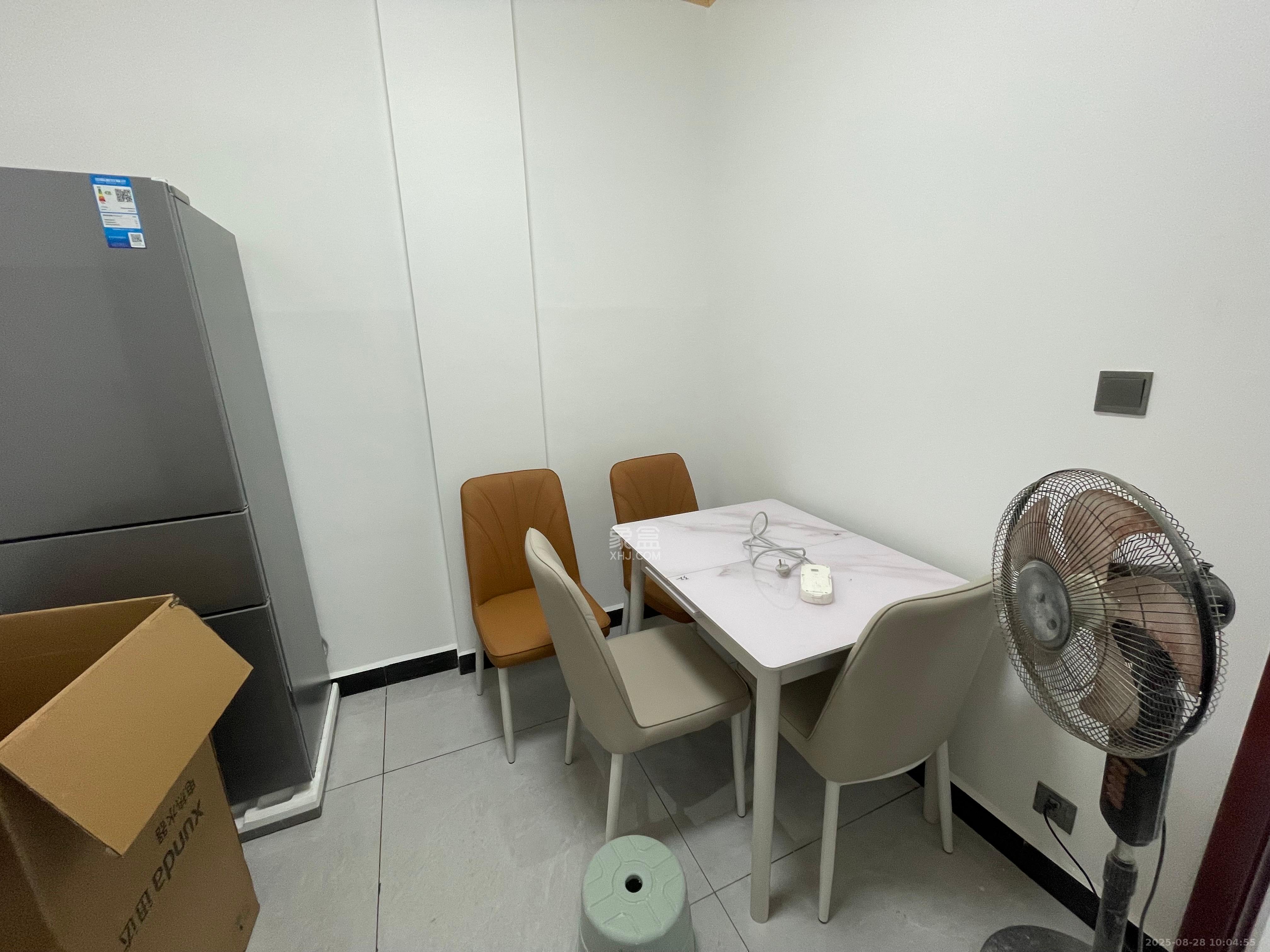 标准件厂宿舍(长沙标准件总厂宿舍)  2室1厅1卫    1200.0元/月 标准件厂宿舍(长沙标准件总厂宿舍)  2室1厅1卫    1200.0元/月室内图1