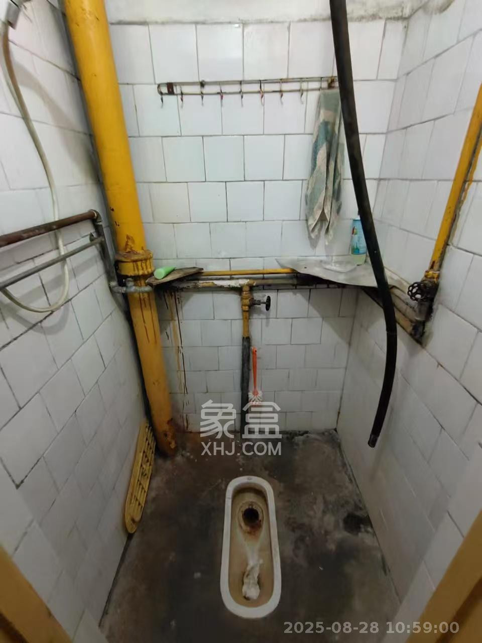 长勘小区  3室1厅1卫   1600.00元/月室内图