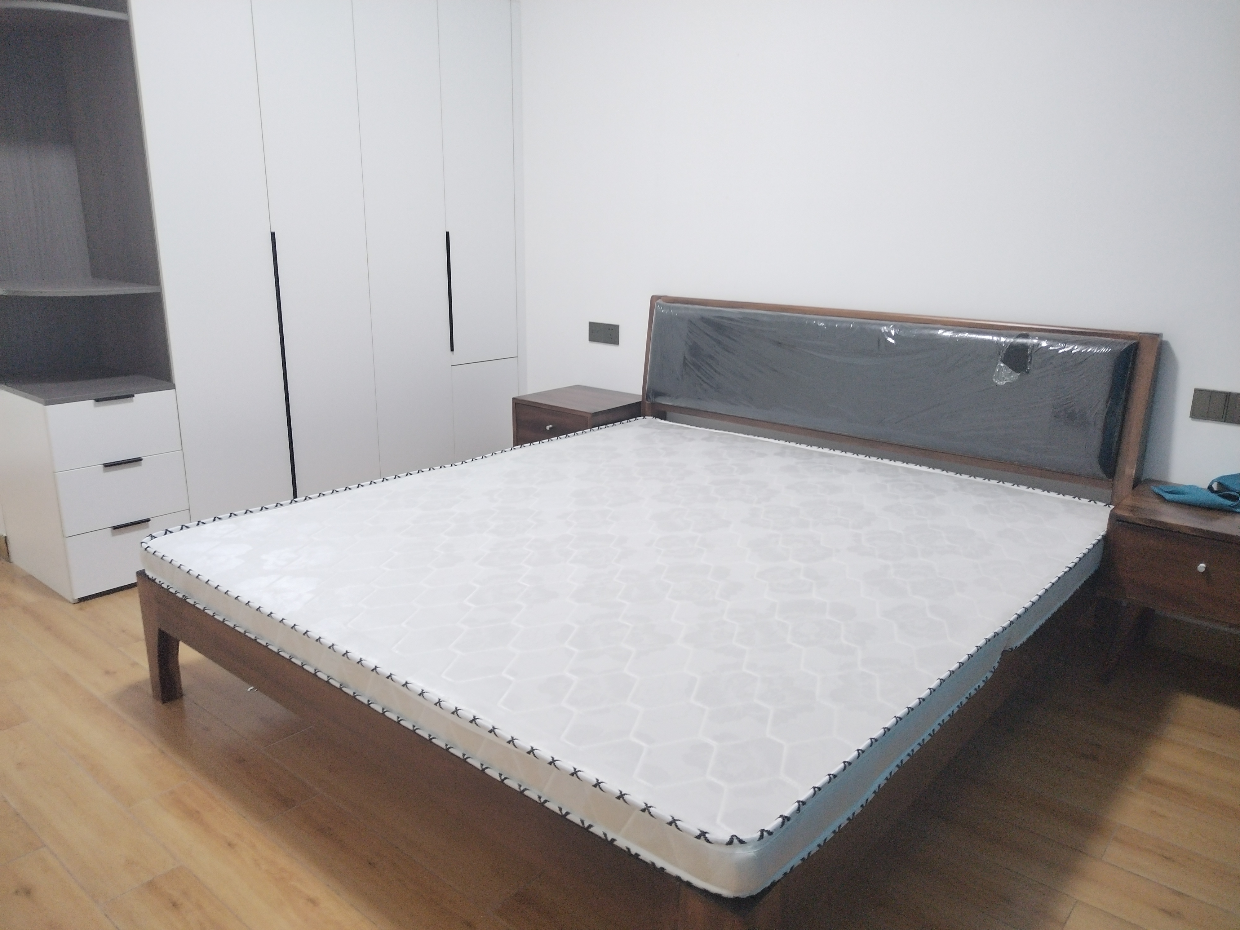 尚运上品  3室2厅2卫   6000.00元/月室内图