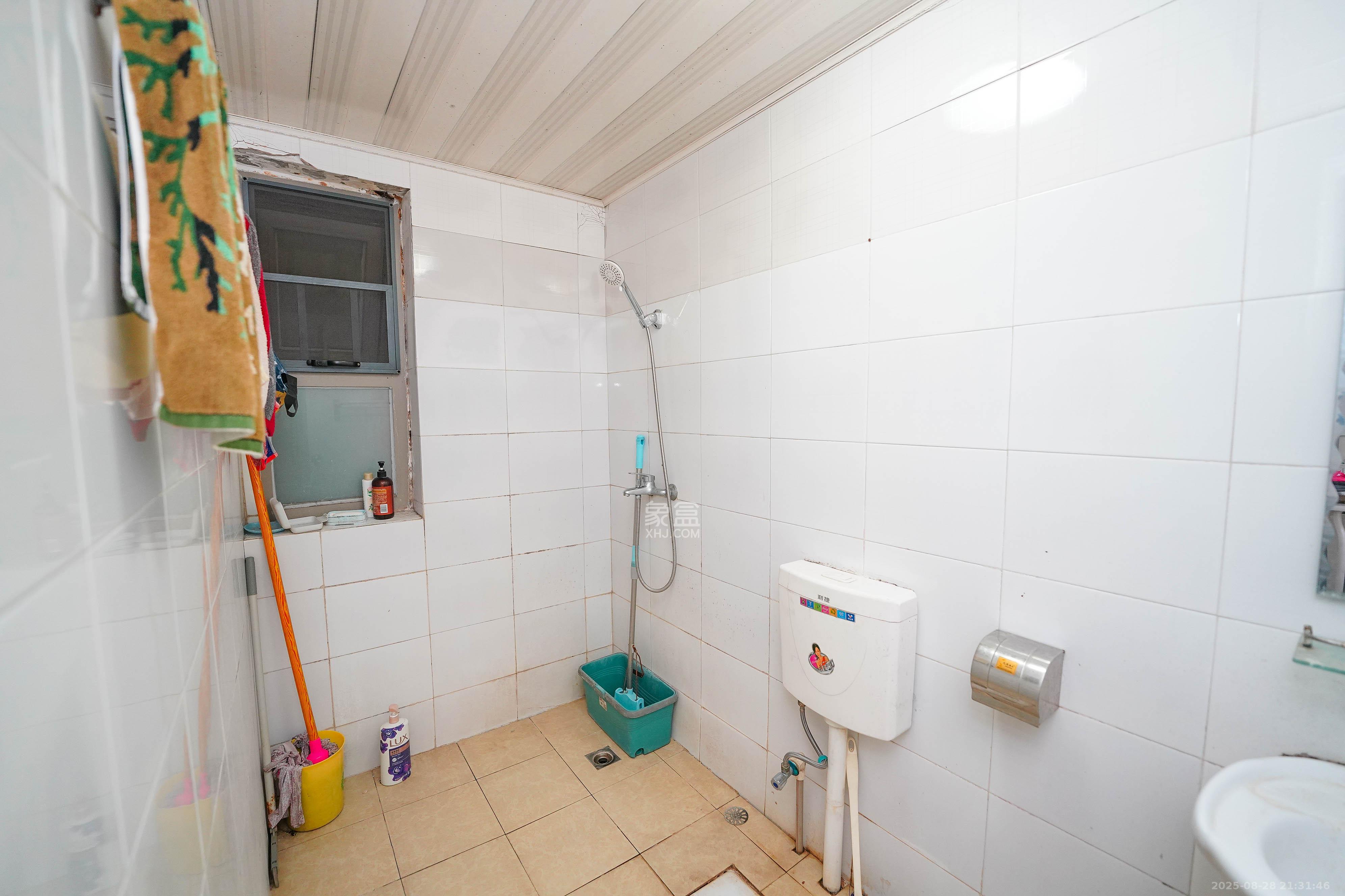 怡海星城 1室1厅1卫 28.0万 怡海星城 1室1厅1卫 28.0万卫生间