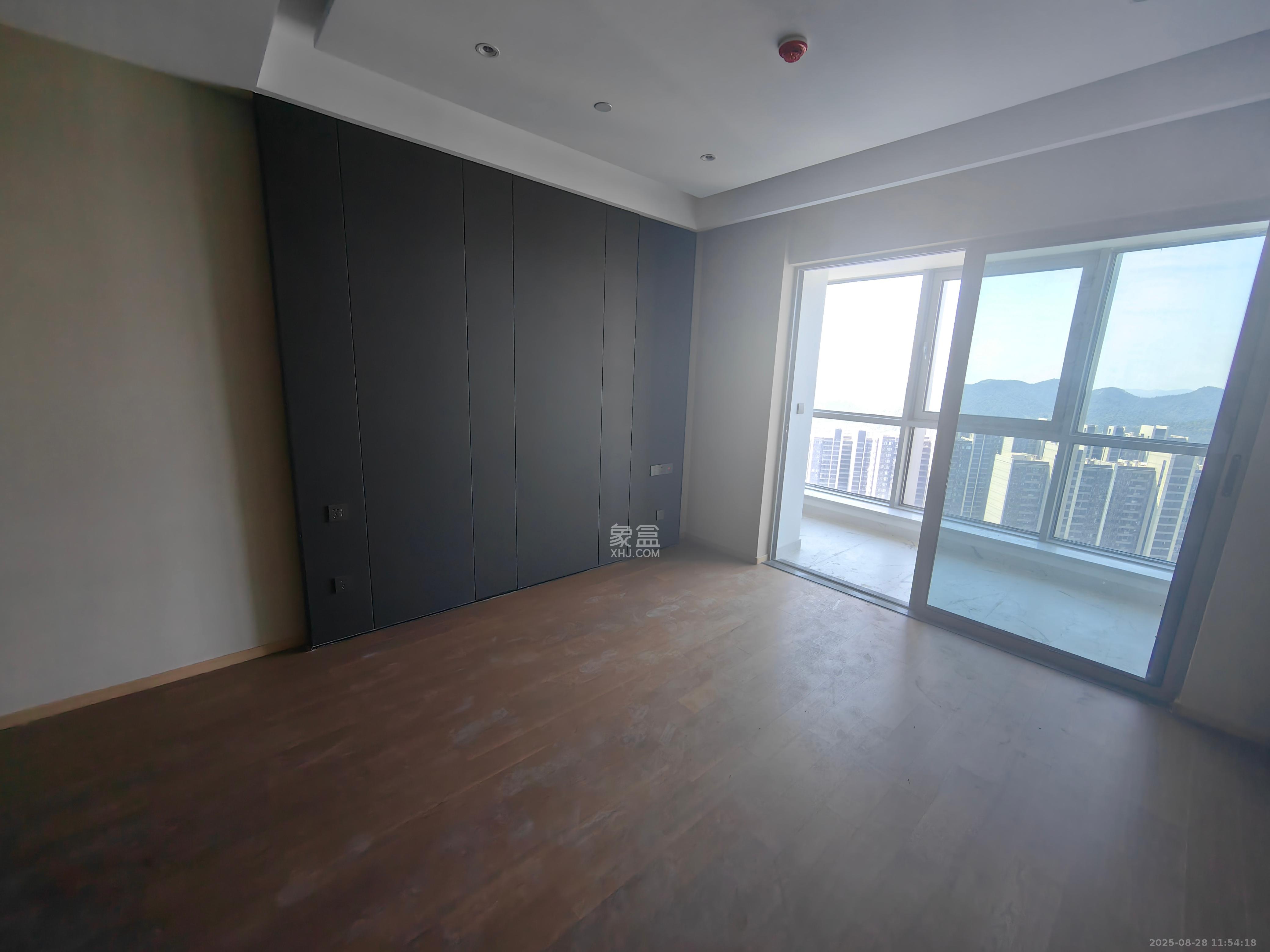 正荣梅溪紫阙台  4室2厅4卫    8000.0元/月 正荣梅溪紫阙台  4室2厅4卫    8000.0元/月室内图