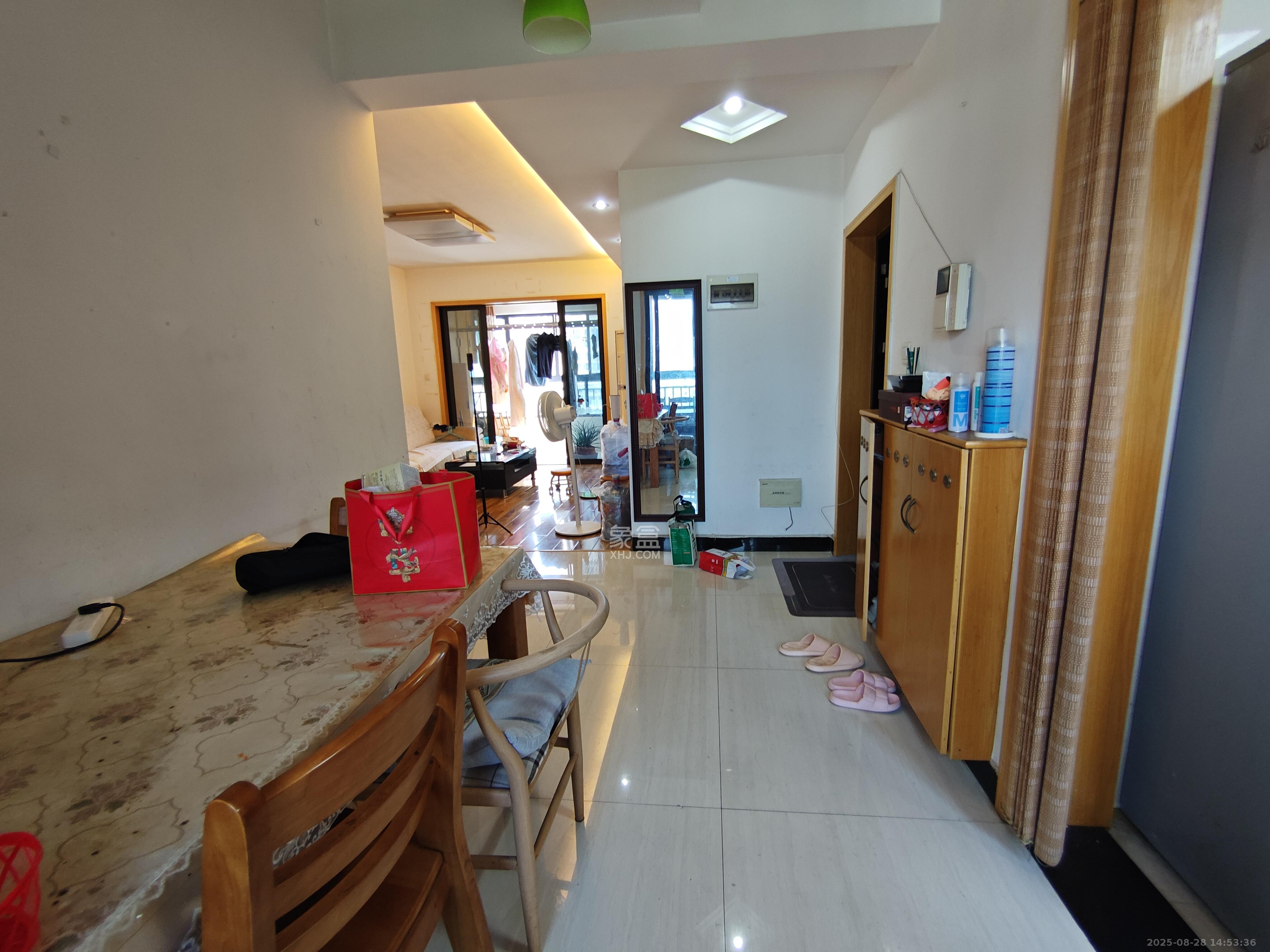 保利麓谷林语A区  3室2厅1卫    2300.0元/月 保利麓谷林语A区  3室2厅1卫    2300.0元/月室内图